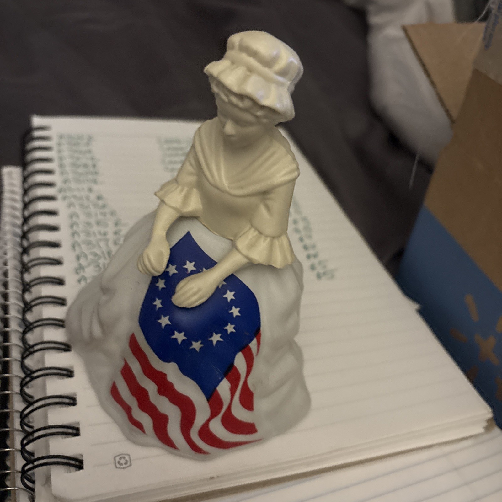 Avon Betsy Ross Figurine Topaze Cologne Bottle 1976 Patriotic