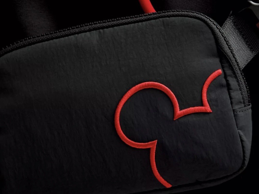 💙Lululemon x Disney Everywhere Belt Bag 1l 💙 Mickey Outline Retired NEW