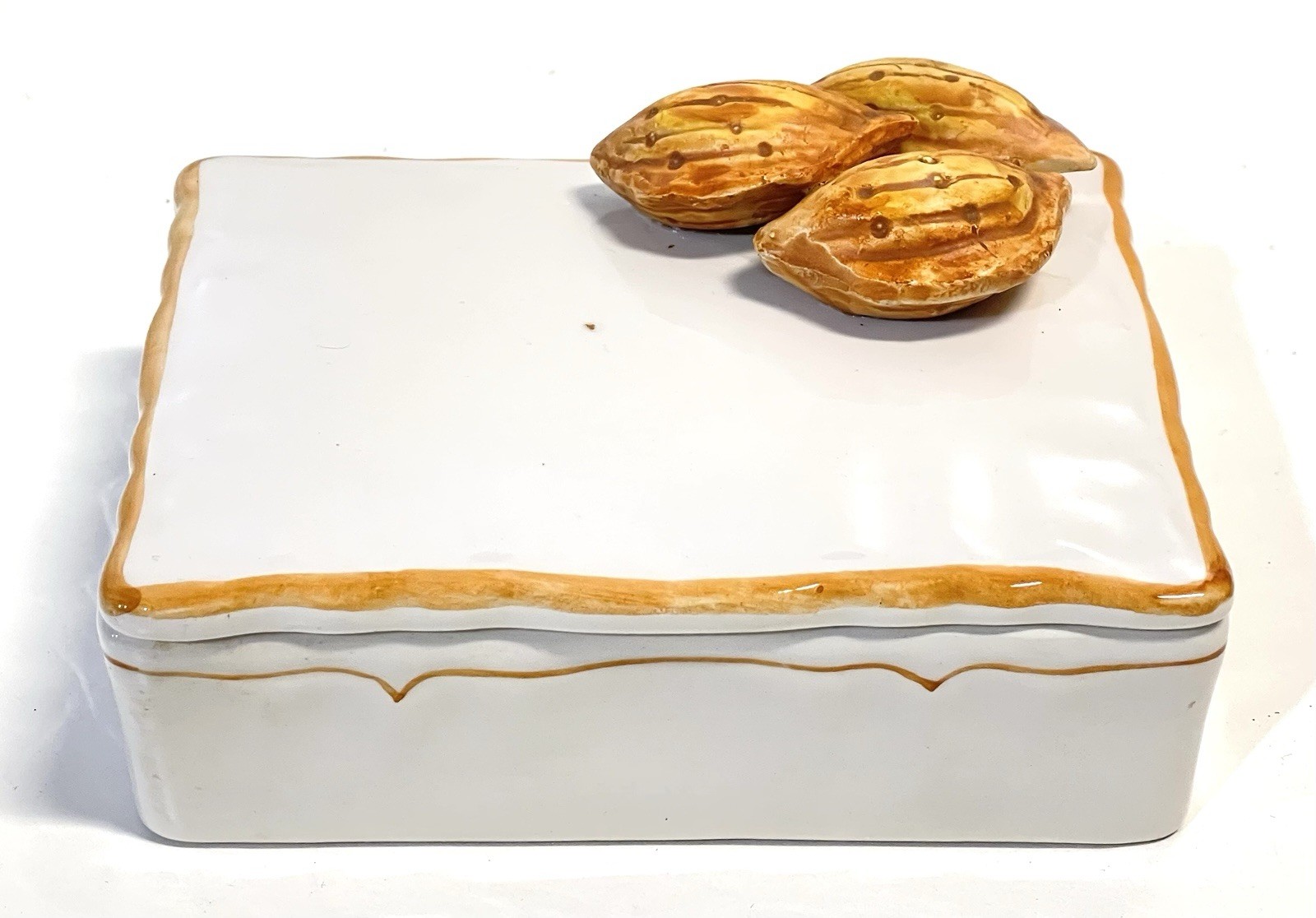 Vintage Mancioli Italy Trompe L\'oeil Ceramic Box MCM Mid Century