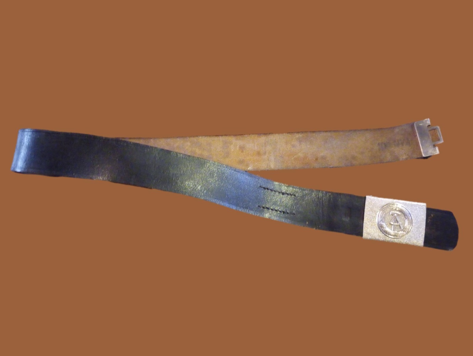 EAST GERMAN ARMY LEATHER BELT & BUCKLE VINTAGE COLD WAR GERMAN MILITARY SURPLUS