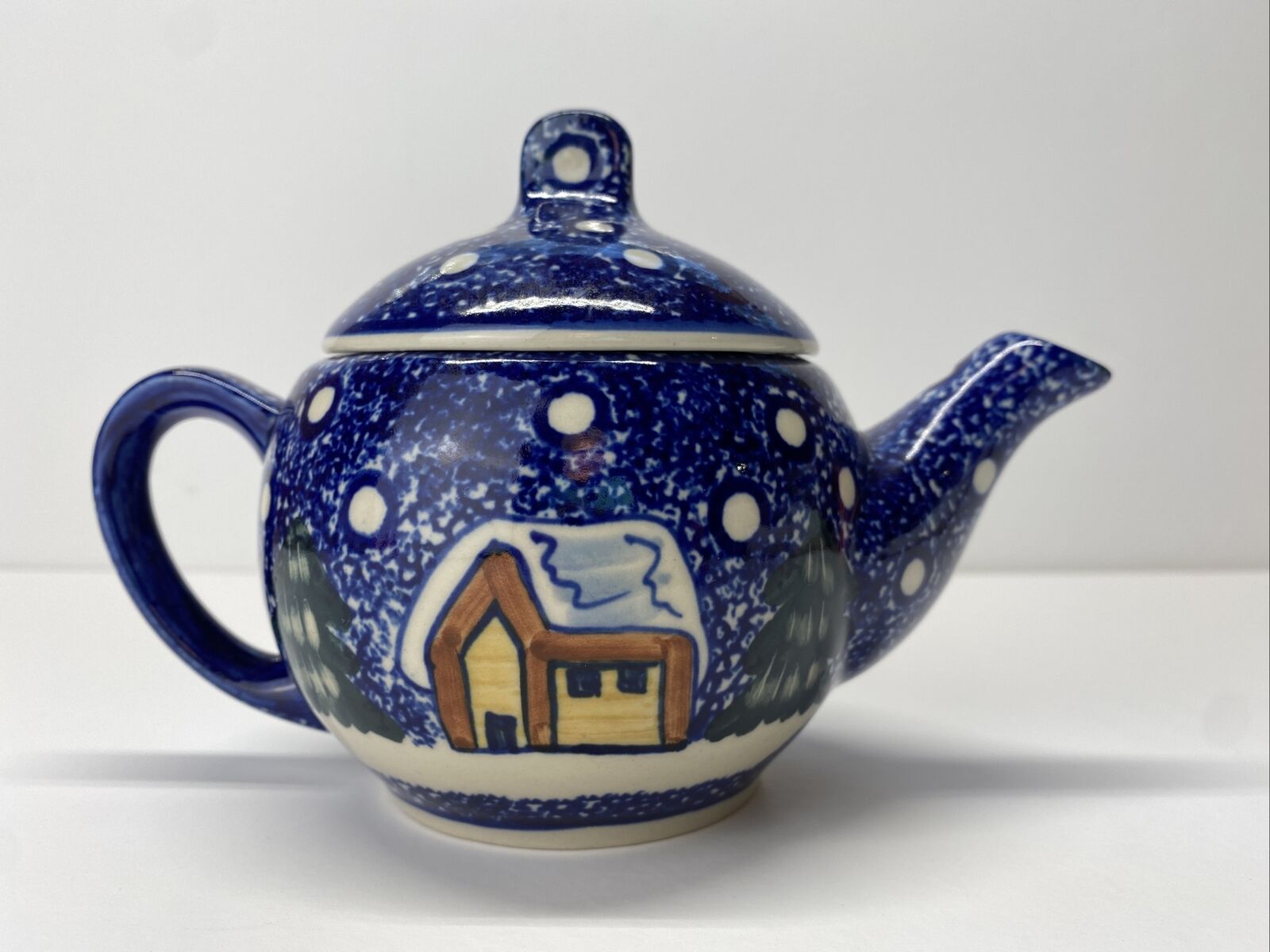 POLISH POTTERY Lodge Log Cabin Snow Country Christmas 16 Oz Teapot Tea Pot NEW