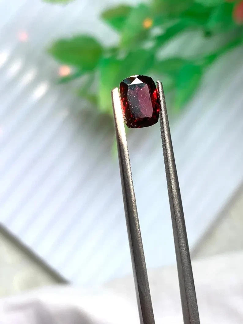 Unheated 10 Ct+ Natural BURMA Pigeon Blood Red Ruby Certified Loose Gemstone Unheated 10 Ct+ Natural BURMA Pigeon Blood Red Ruby Certified Loose Gemstone