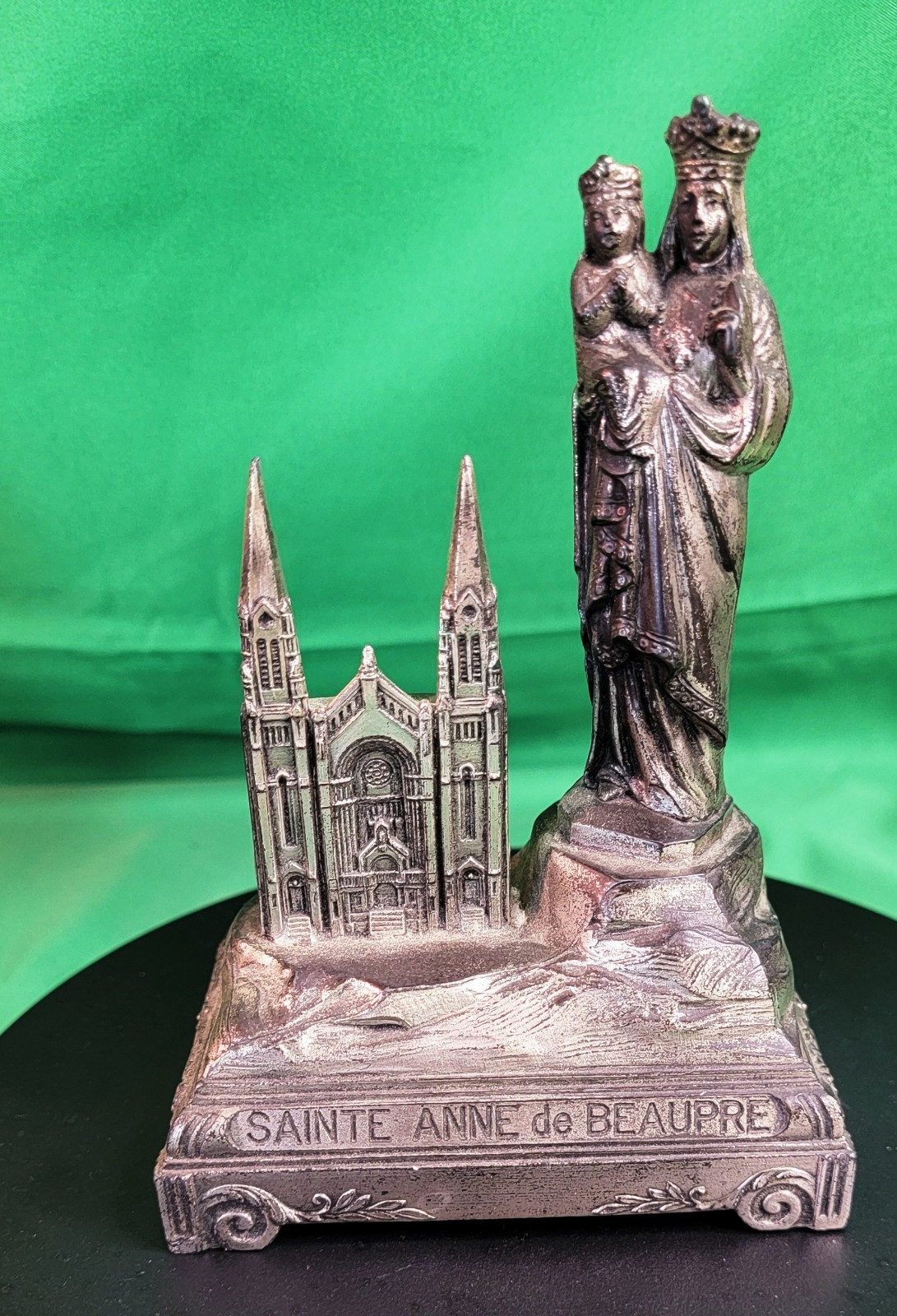 Vtg Basilica Saint ANNE de Beaupre Holding Mary Christian Cast Metal Music Box