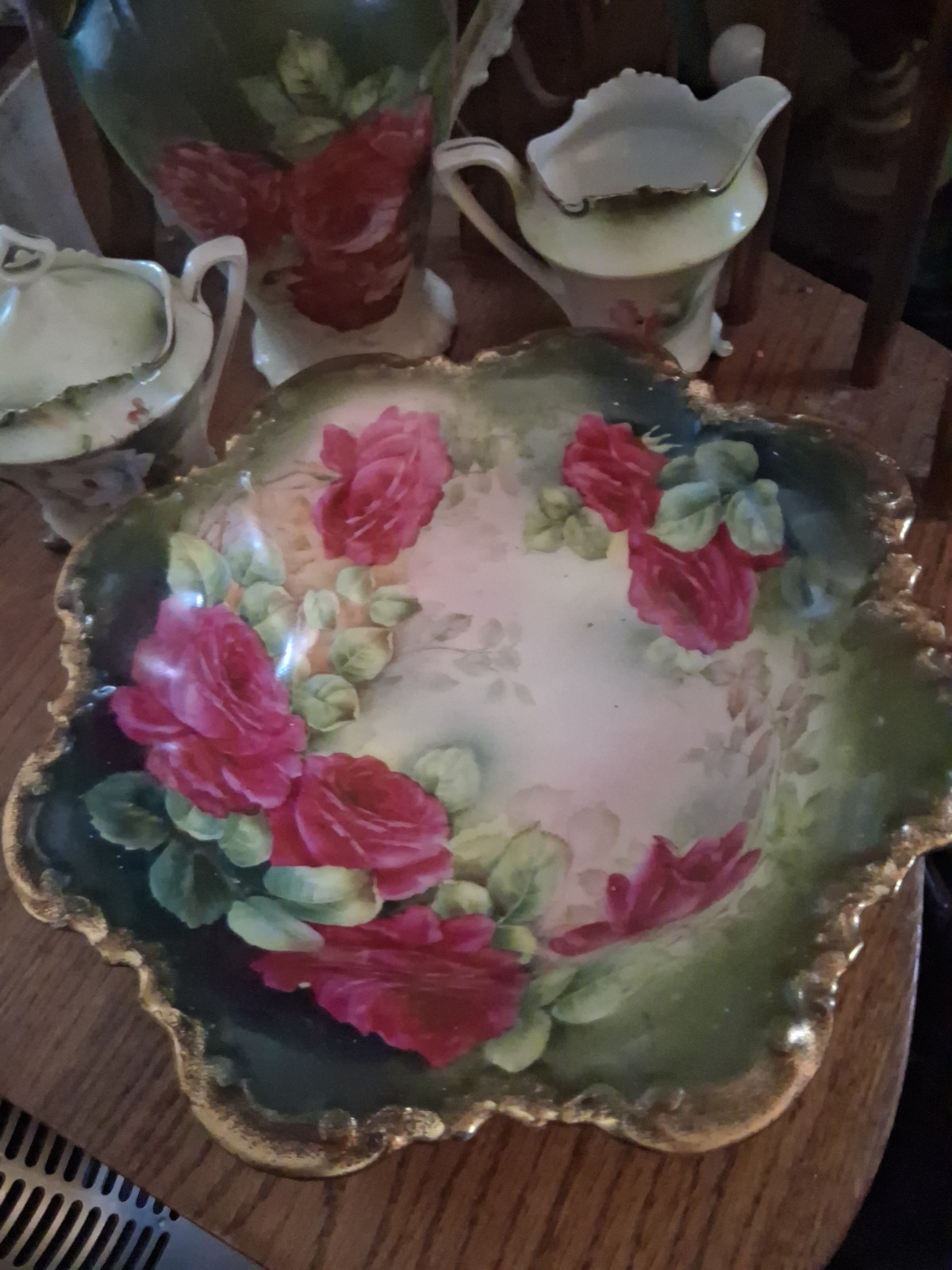 Antique RS Prussia Victorian Roses Gilt Scalloped Cabinet Bowl Green Wreath 
