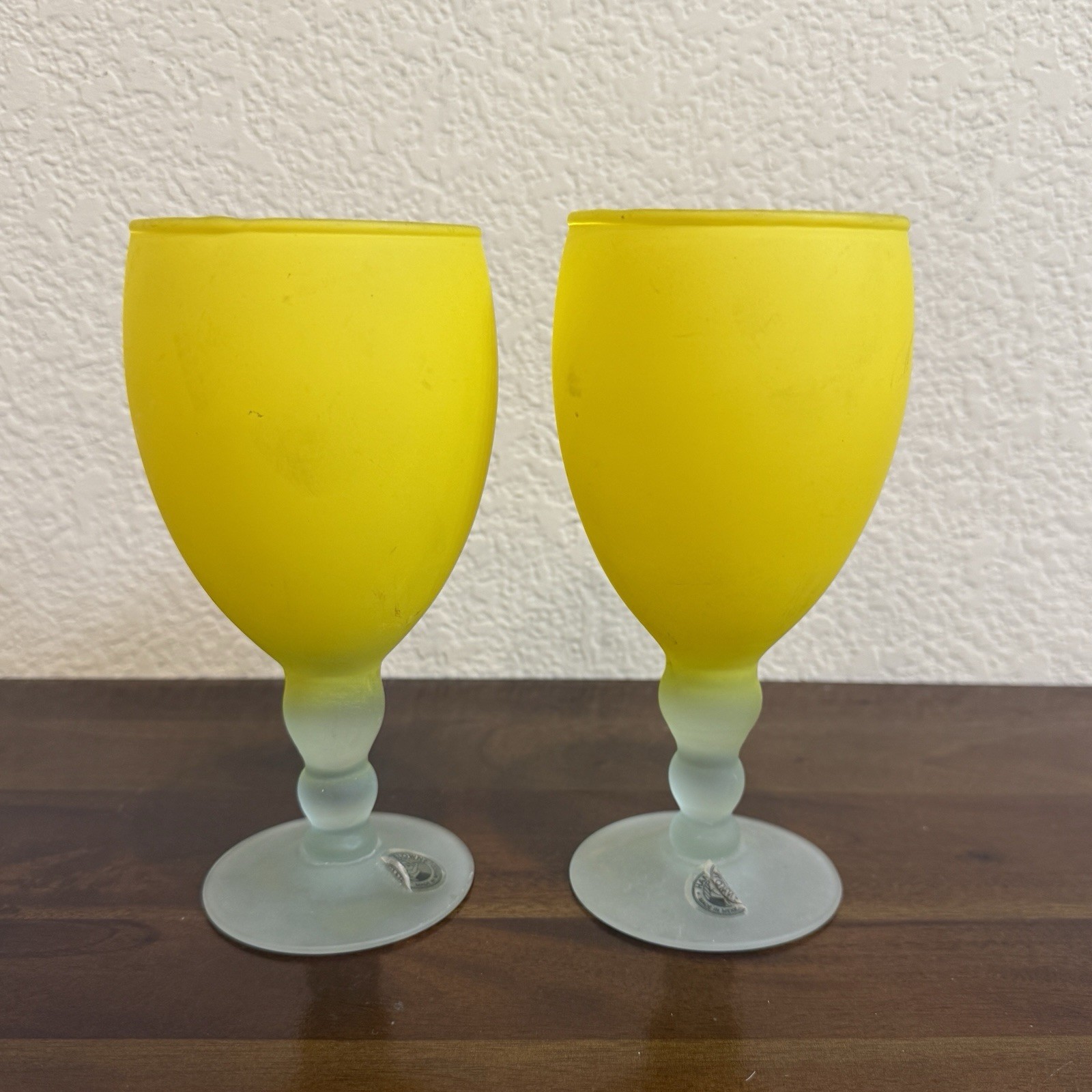 VTG Set 2 pc Hand Blown Mexican Frosted Glass Wine Goblets Yellow Blue NEW
