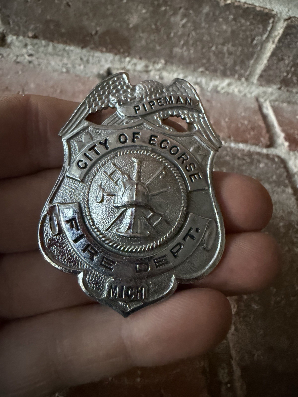Vintage Obsolete Ecorse Detroit Michigan Fire Dept. Retired Small Badge Pipeman