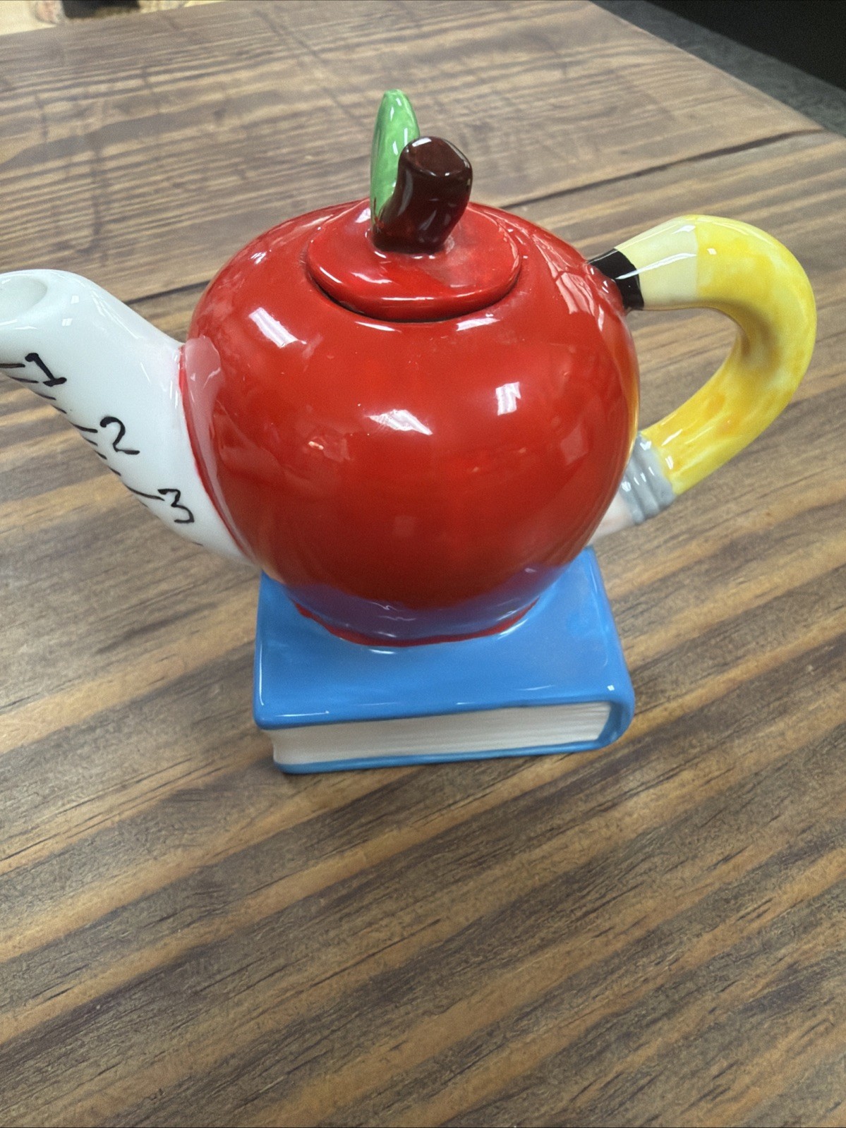 Oneida Teacher\'s Apple Teapot