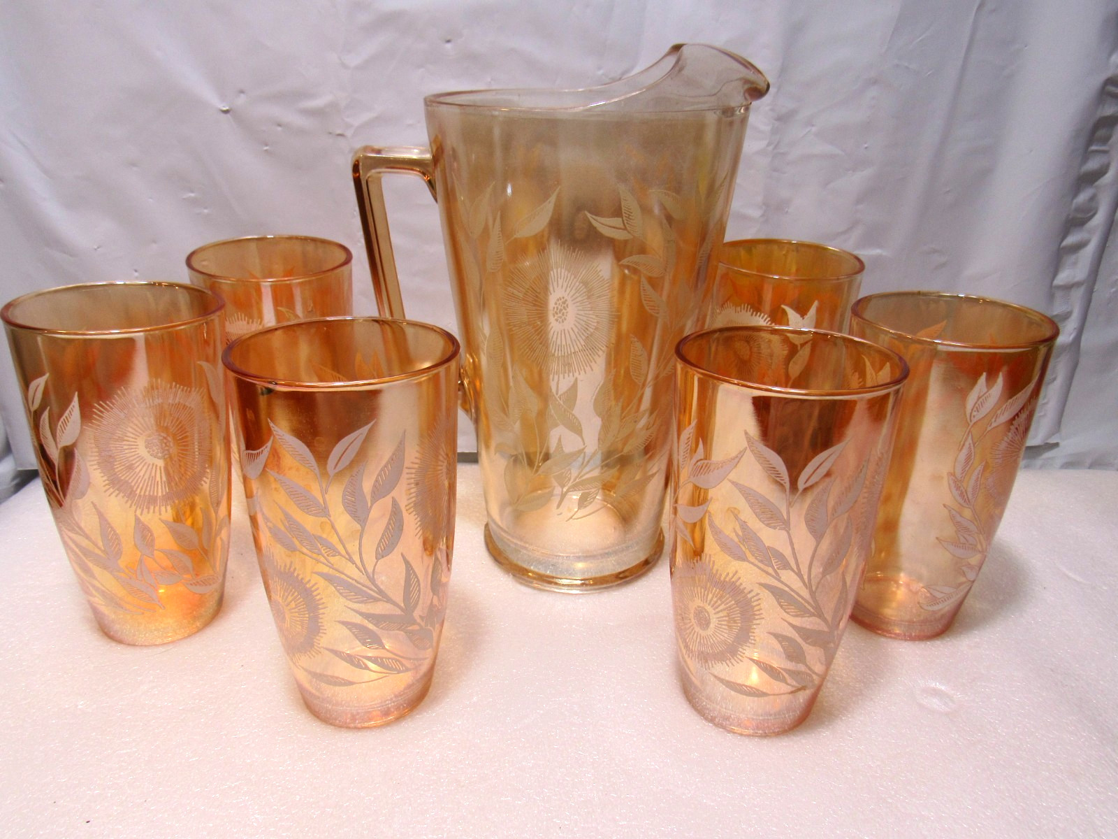 Vintage JEANETTE 1950s Marigold Carnival Glass Pitcher/6 Cups White Cosmos U38JJ Vintage JEANETTE 1950s Marigold Carnival Glass Pitcher/6 Cups White Cosmos U38JJ