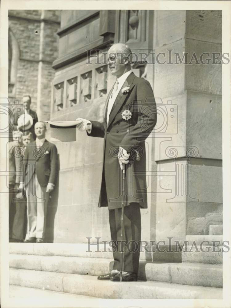 1932 Press Photo Lord Bessborough arrives for Trade Conference in Ottawa, Canada