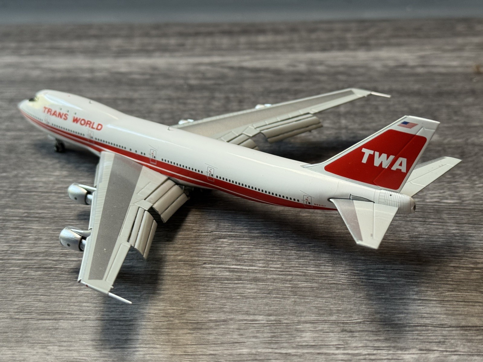 HX Models 1:400 TWA Flaps down. N93107 Boeing 747-100 [FD VER] Model Aircraft