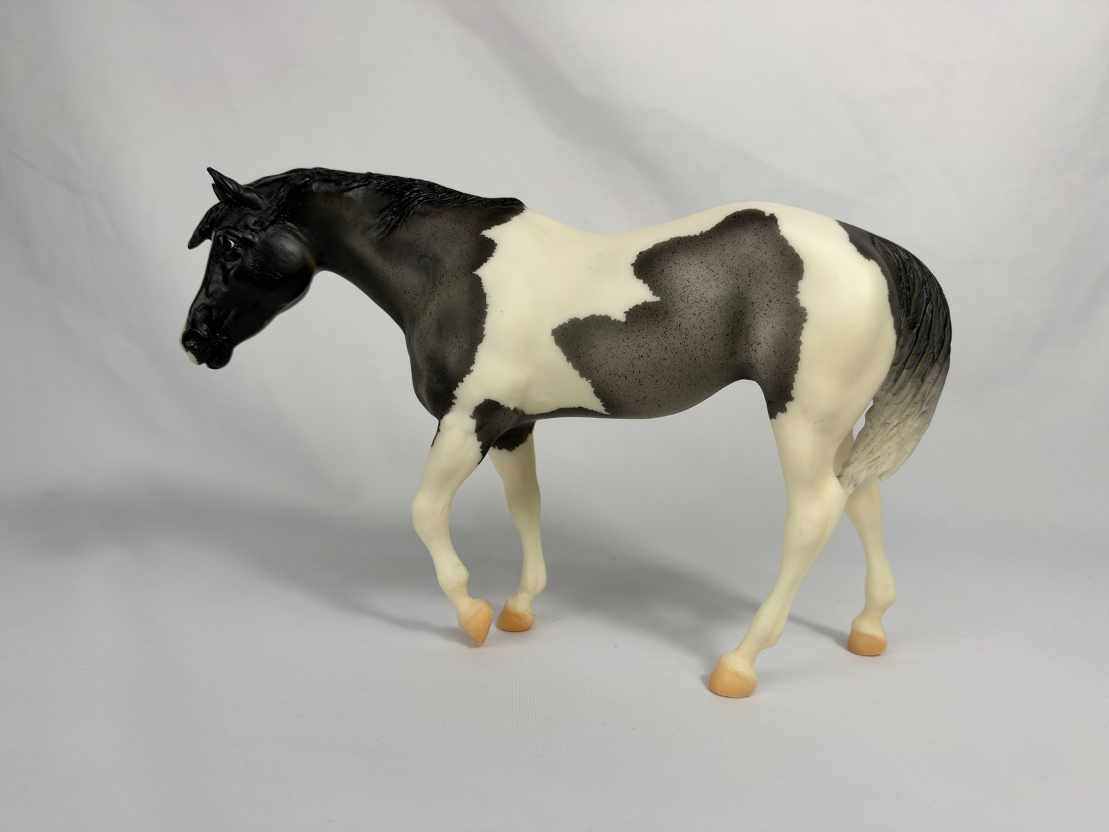Breyer Shasta Moon #1363 Indian Pony Blue Roan Pinto 2009 Model Horse 