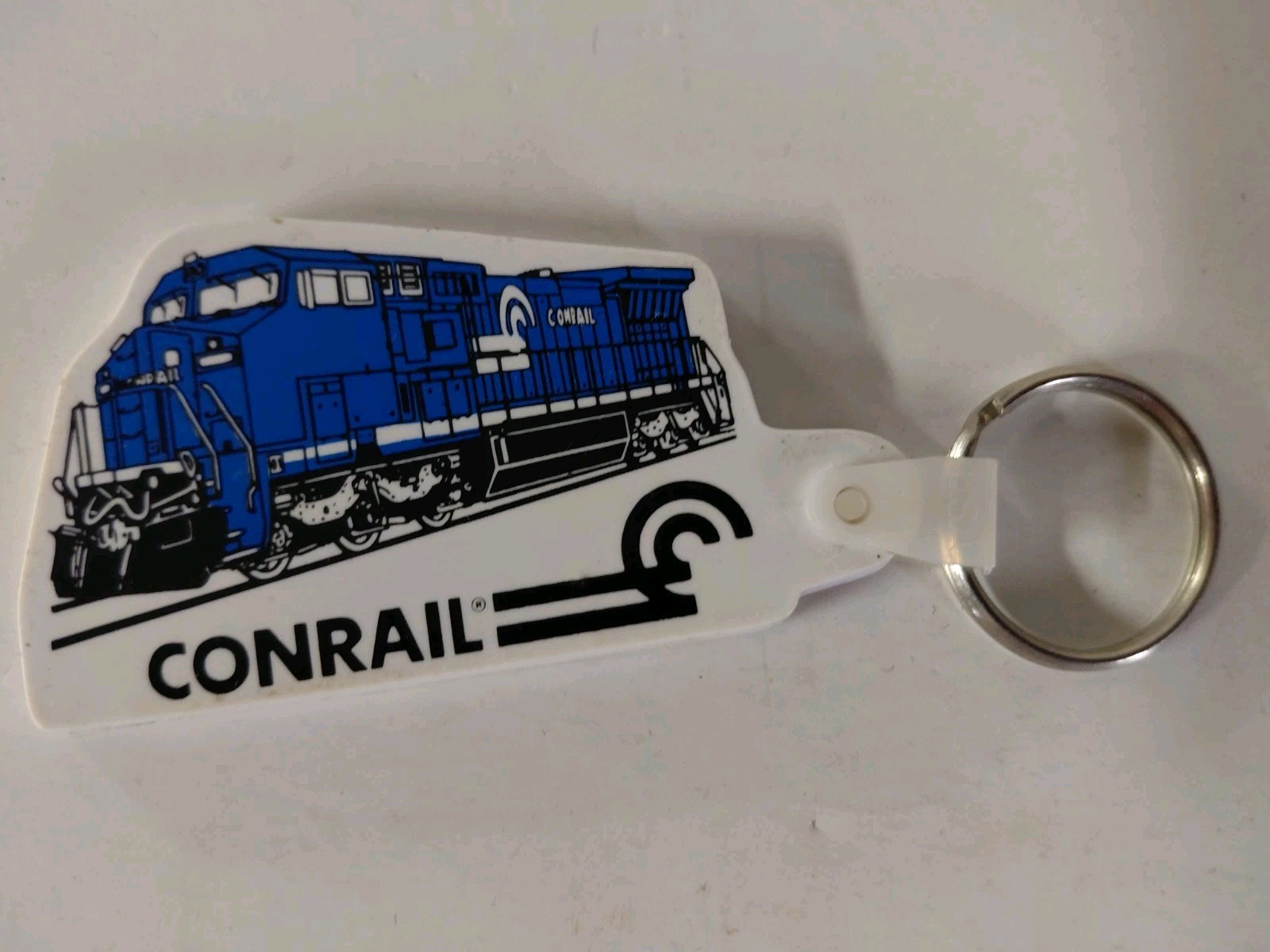 Vtg Original JUNIATA Altoona SHOPS Conrail Railroad LOCOMOTIVE Keychain 3 inch