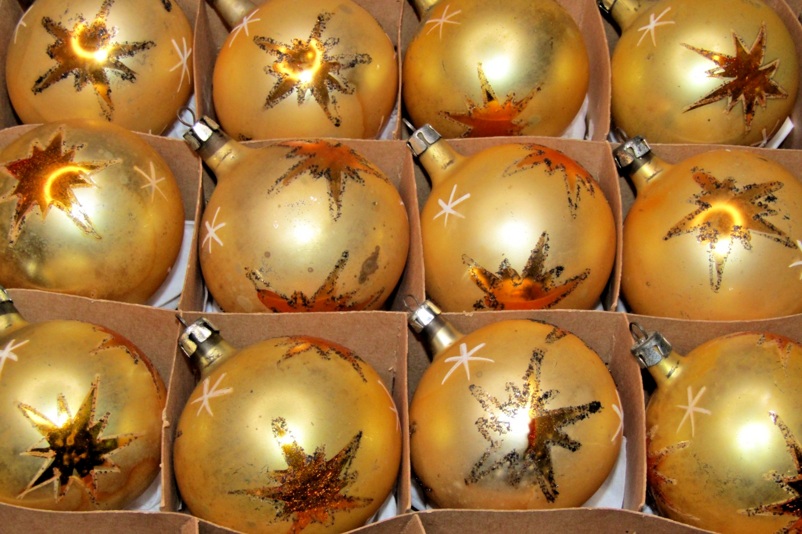 Lot VTG Glass Atomic GOLD Glitter STAR BALL Christmas Ornaments Fantasia Poland