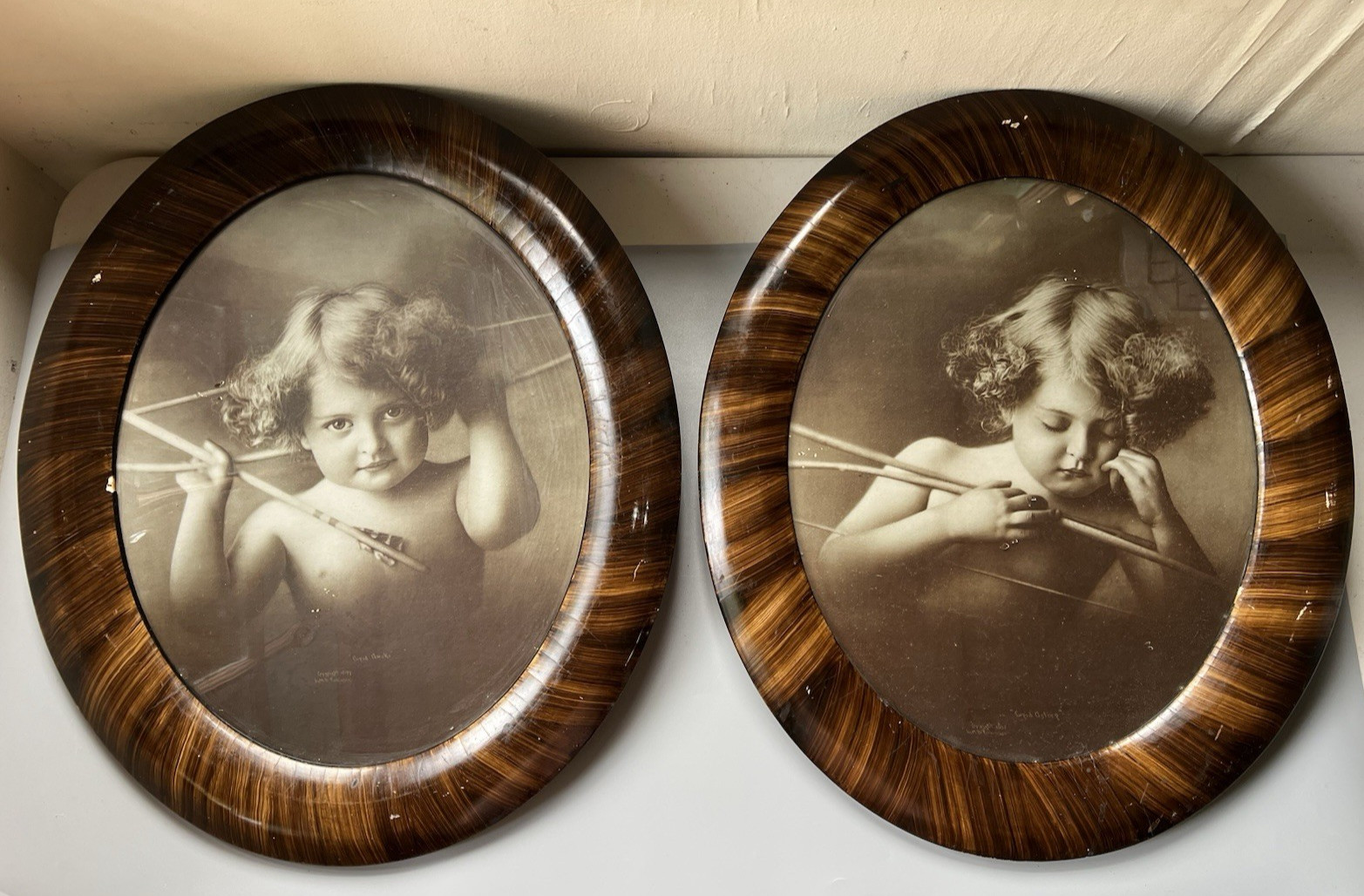 Vtg Faux Tiger Stripe Wood Oval Picture Frame Convex Bubble Glass Pair Set of 2