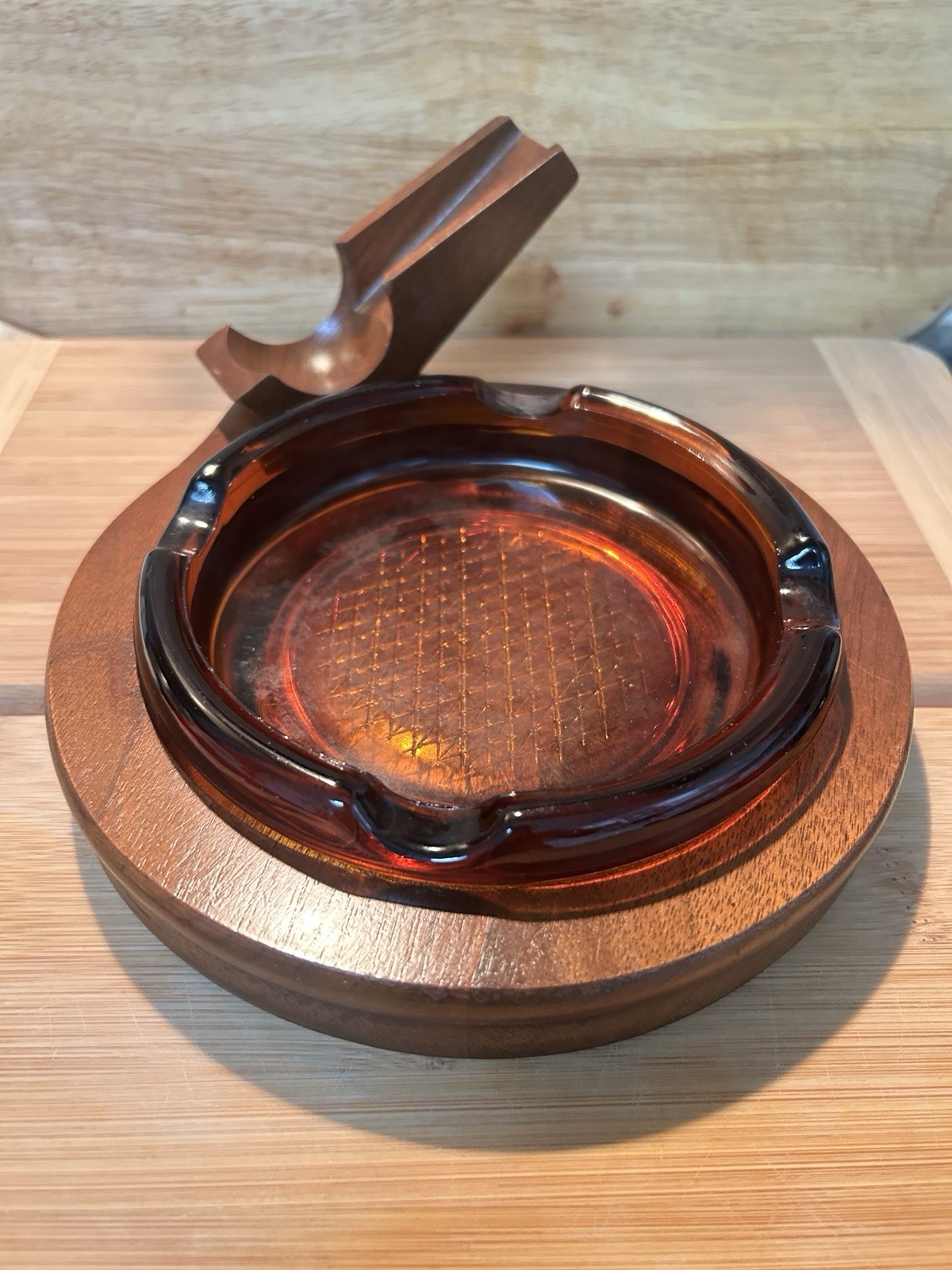 Decatur Industries Ash Tray Amber Glass Walnut Pipe Stand