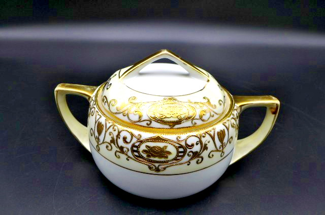 Vintage Noritake Christmas Ball 175 Bone China Covered Sugar Bowl Green \ Vintage Noritake Christmas Ball 175 Bone China Covered Sugar Bowl Green \
