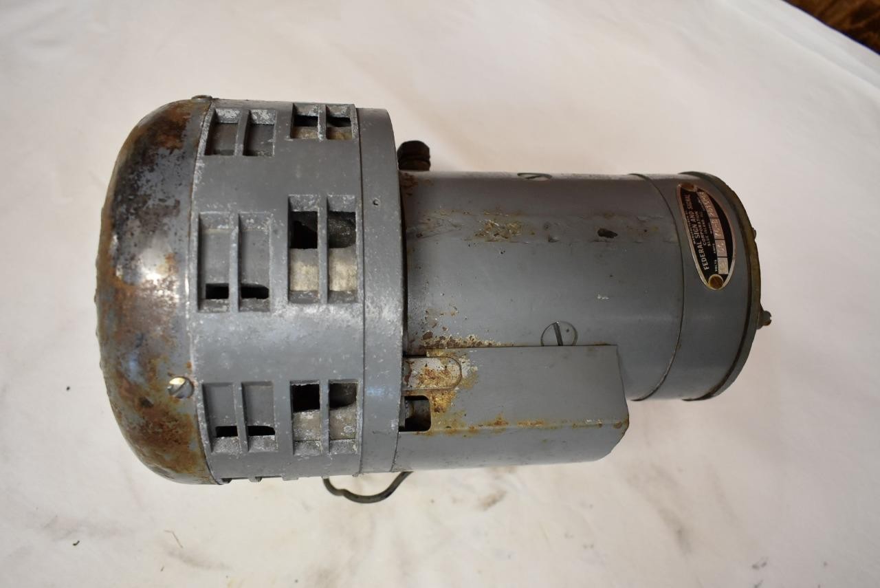 Vintage Federal Sign & Signal Co Model 76-B Dual Tone Siren Works 12 Volt
