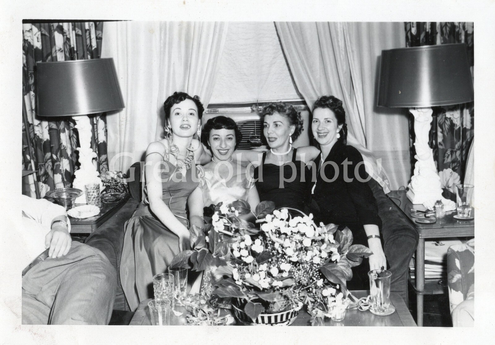 VINTAGE PHOTO Attractive Pretty Women Dressed up Partying 1940s B&W Snapshot