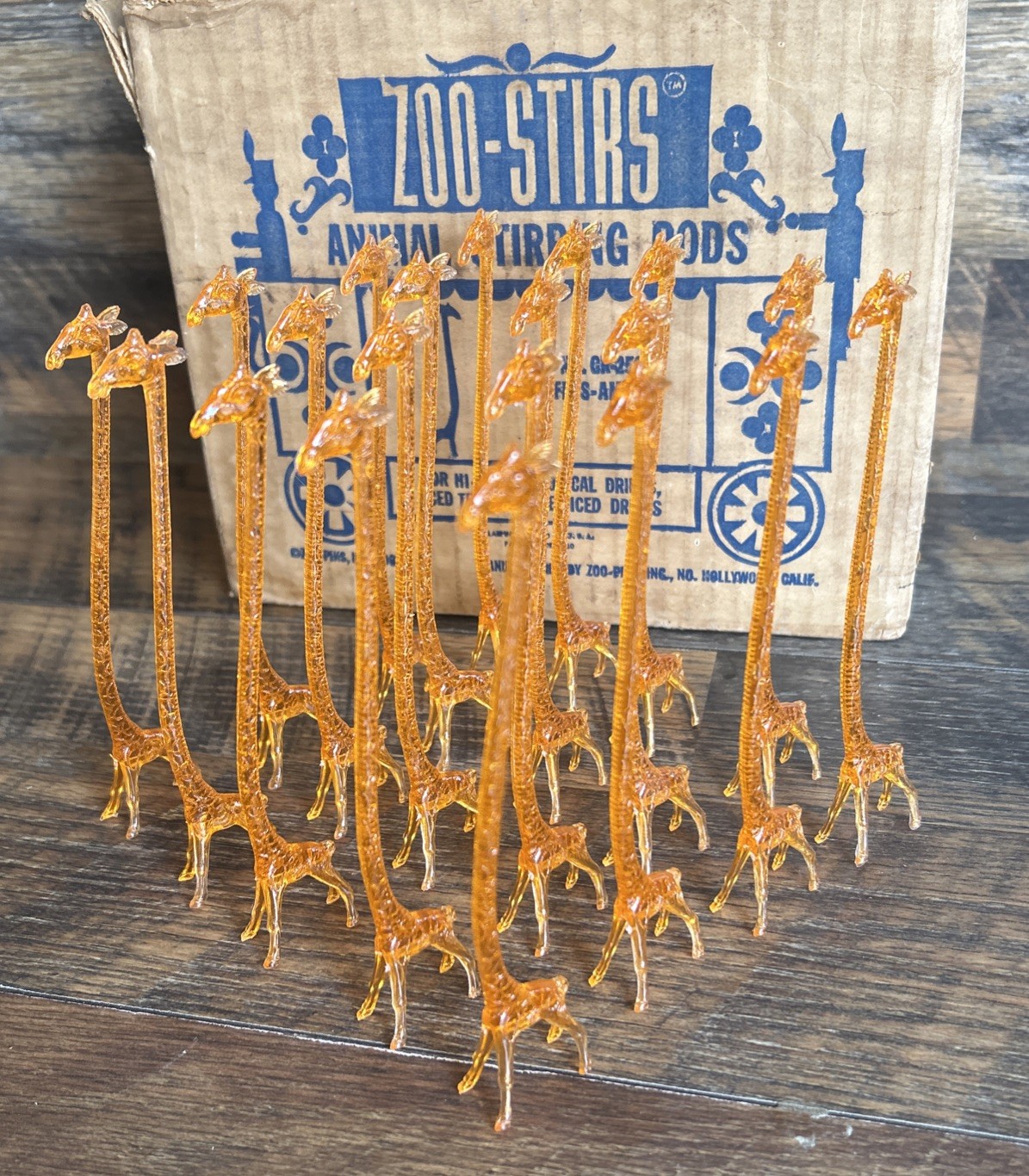 Vintage Orange Giraffe Swizzle Sticks Drink Stirrers Plastic (lot of 20)