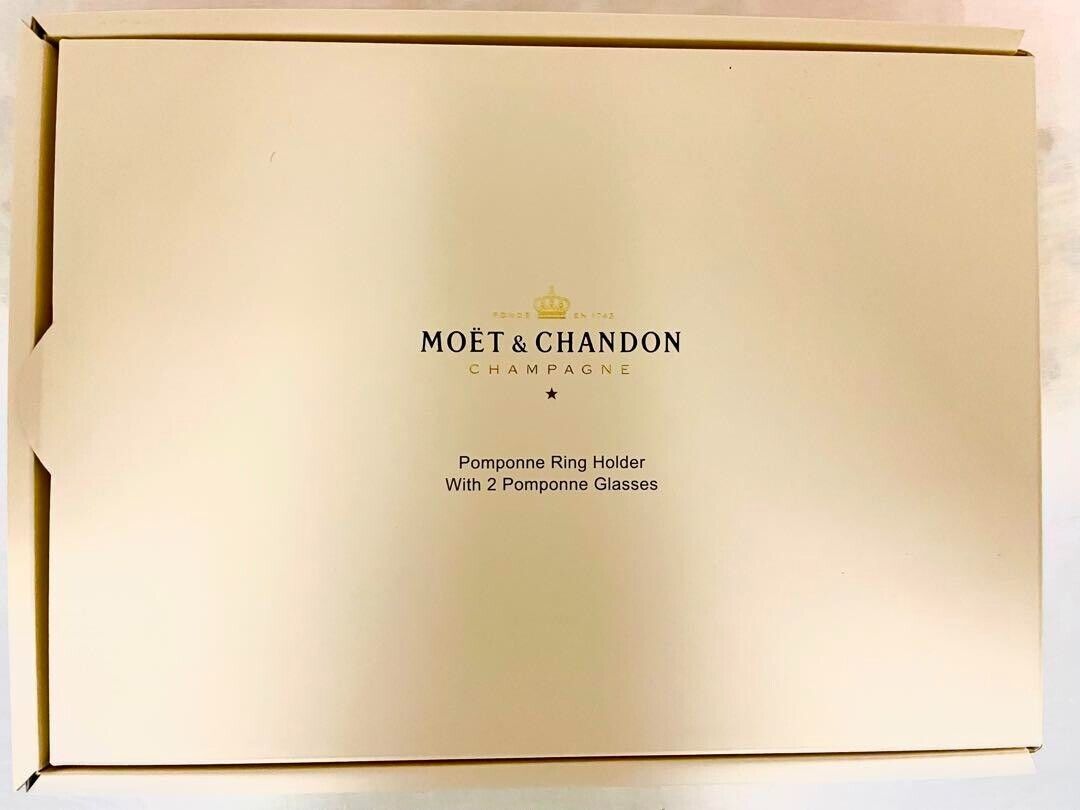 Moet Chandon champagne glass with shopper Color Gold New