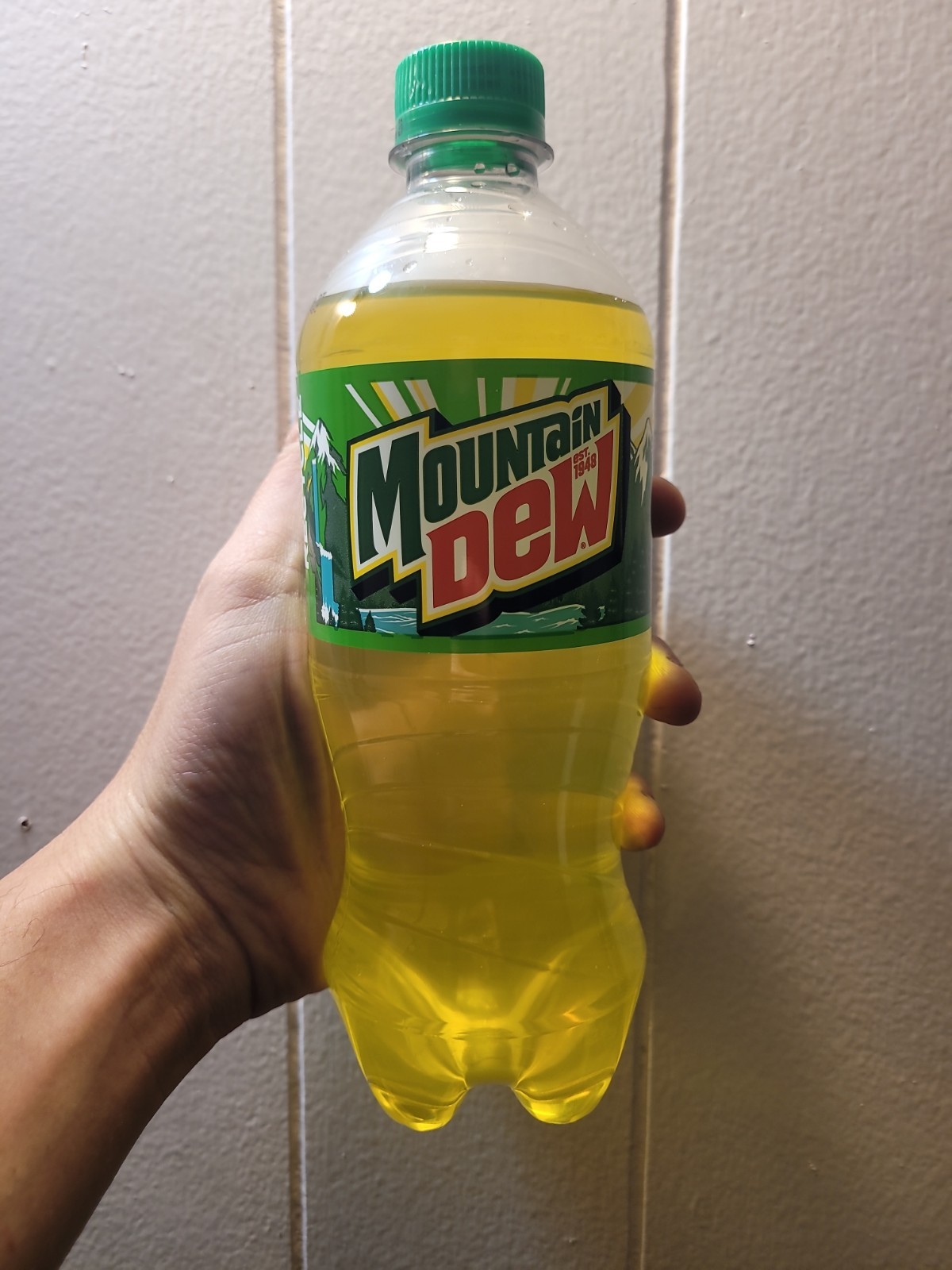 Factory Error Clear Bottle Mountain Dew 20 Fl Oz  SEALED Jan 2027 Exp Date