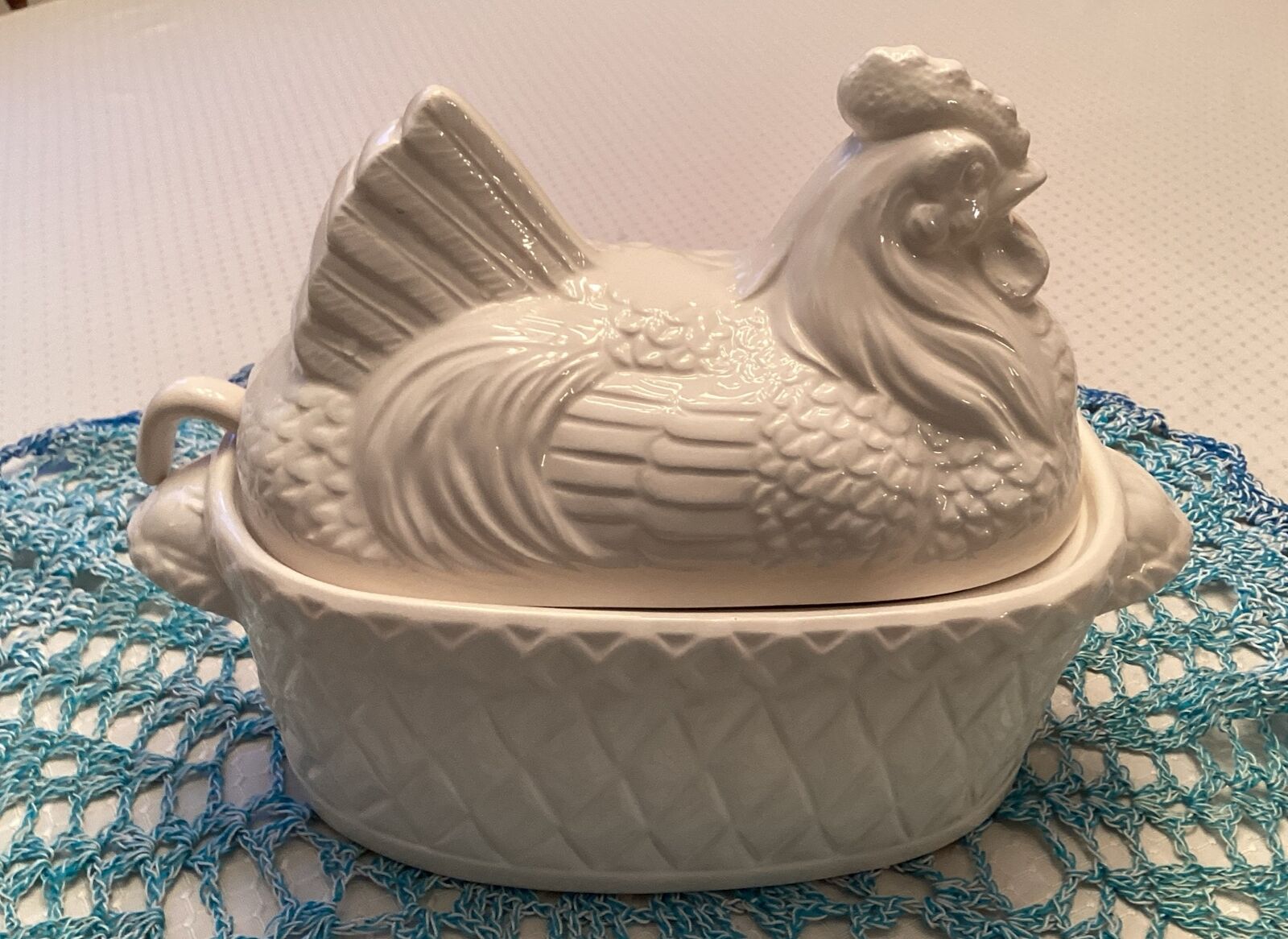 Hi Mark Gourmet Kitchen Hen in Basket Soup Tureen White Ceramic