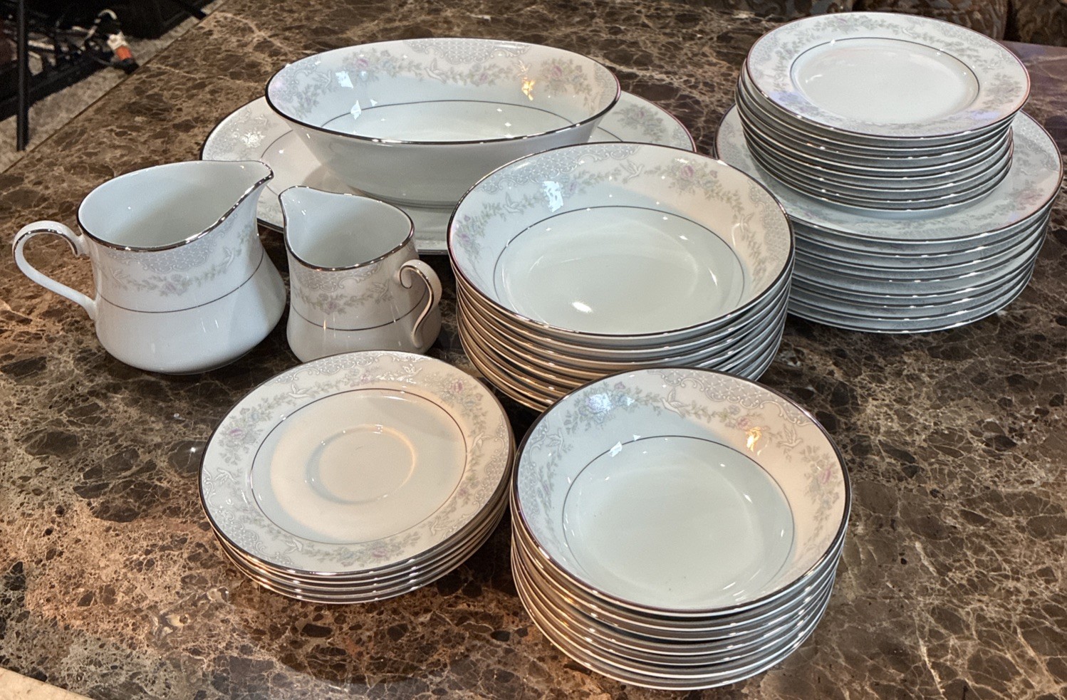 40 Piece Set of Lenox Bouquet Collection From Japan Rosamond