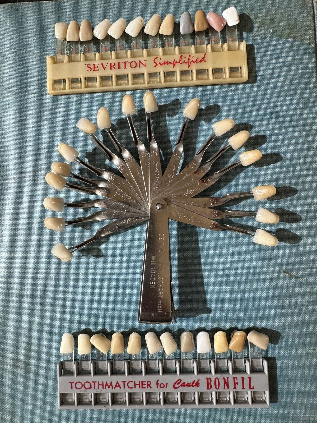 Vintage German dentist tooth matcher metal plastic folding charts lot oddities