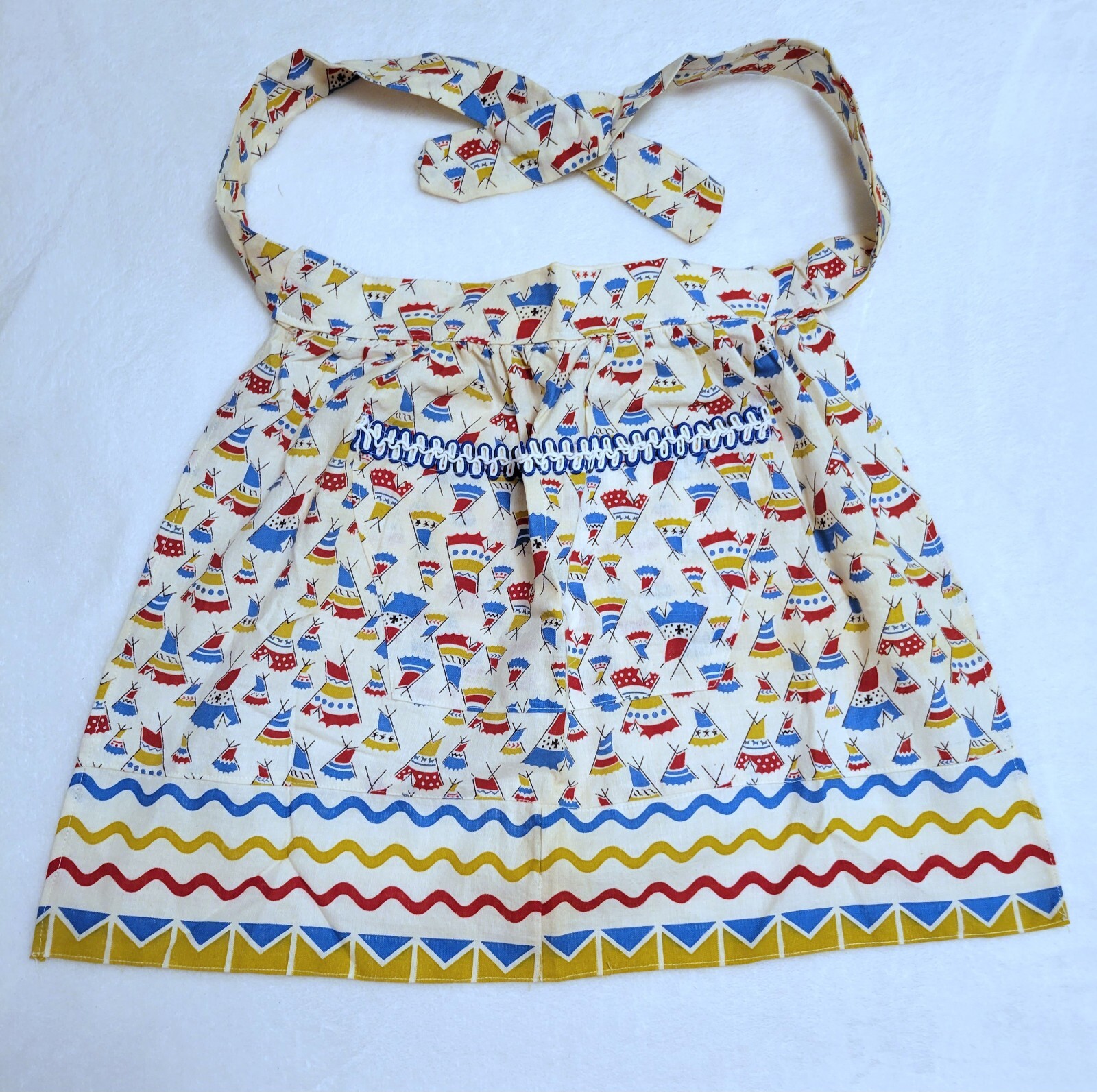 Vintage Child's Half Apron Hand Made Retro Fabric Cooking Arts & Crafts Painting