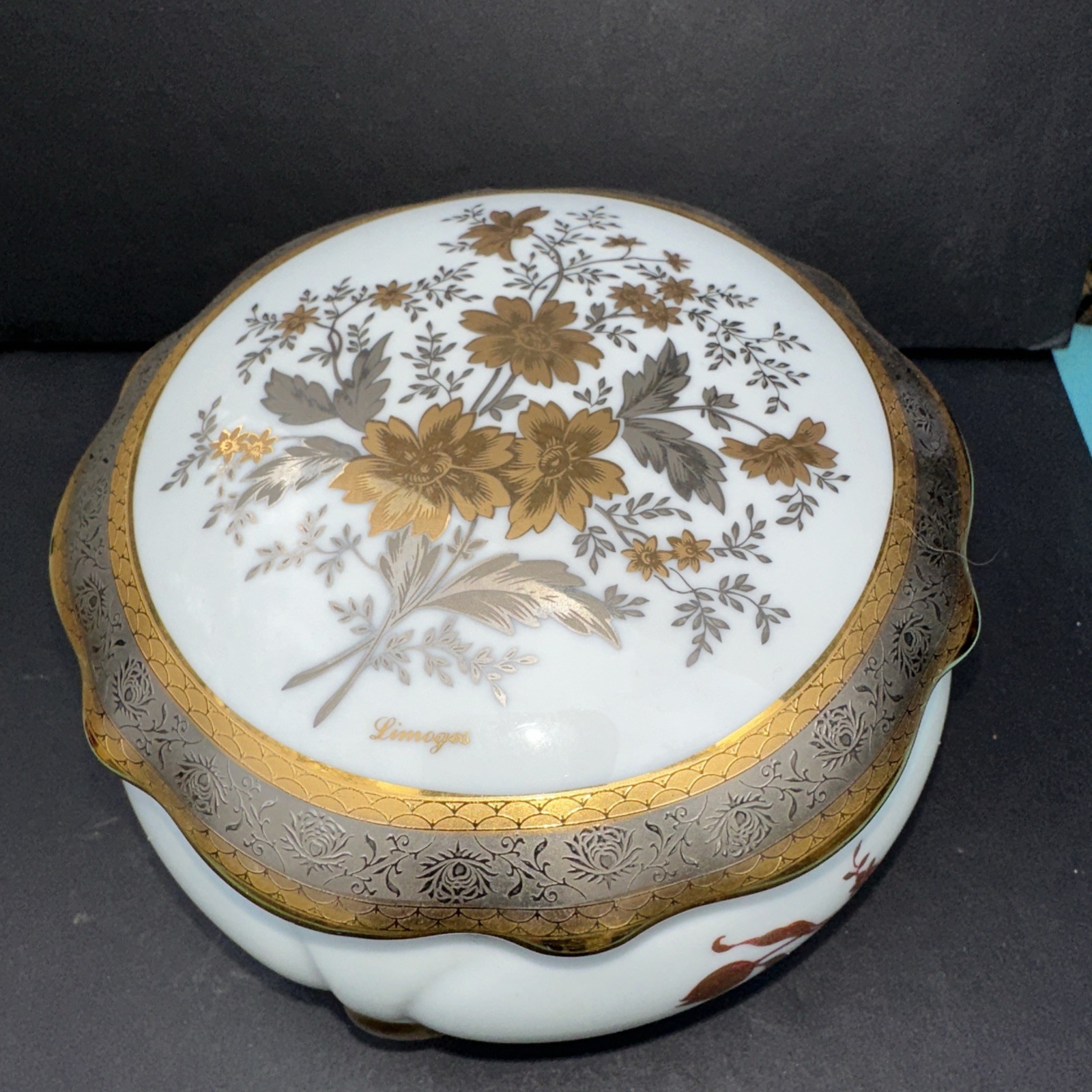 Porcelaine Imperia LIMOGES White Dresser Jewelry Trinket Box 22K Gold Platinum Porcelaine Imperia LIMOGES White Dresser Jewelry Trinket Box 22K Gold Platinum
