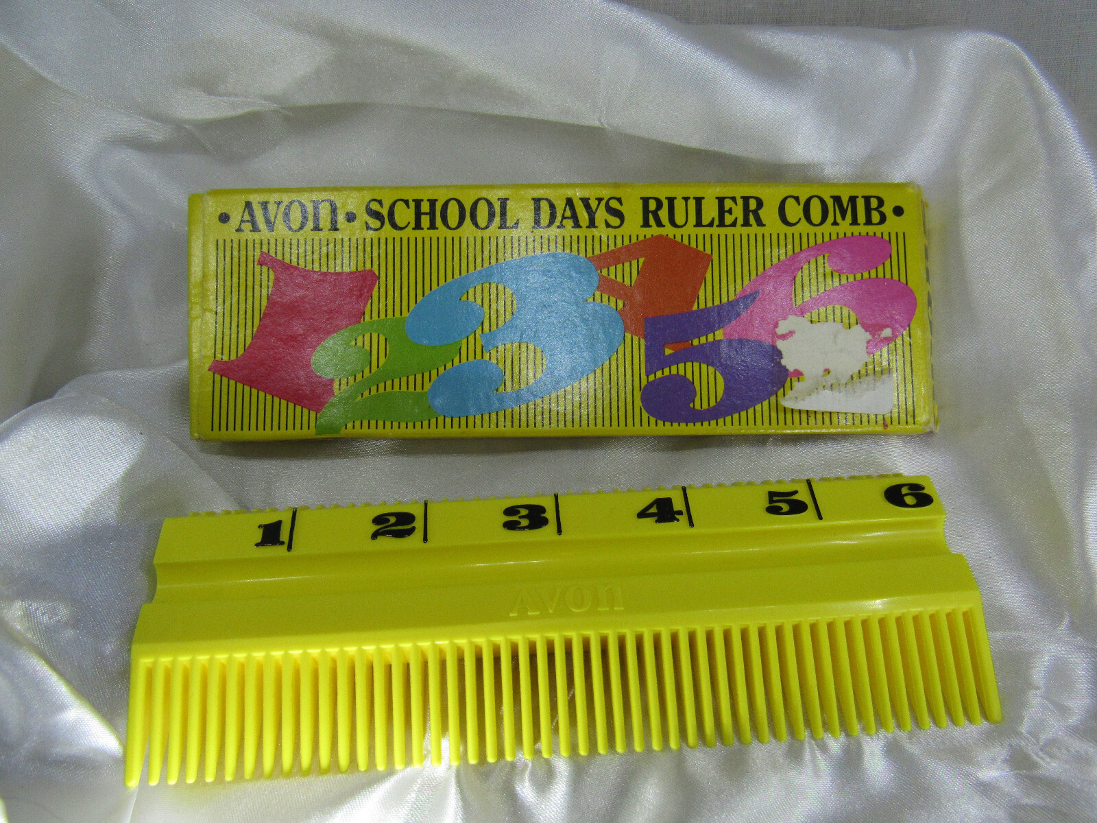 AVON Vintage 70\'s School Days  Novelty Ruler Comb NOS New in Box