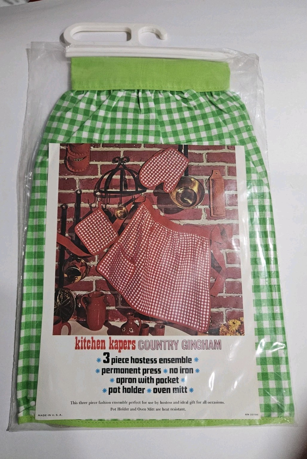 Vtg Kitchen Kapers Hostess Set Gingham Green & White Apron & Potholder Set New