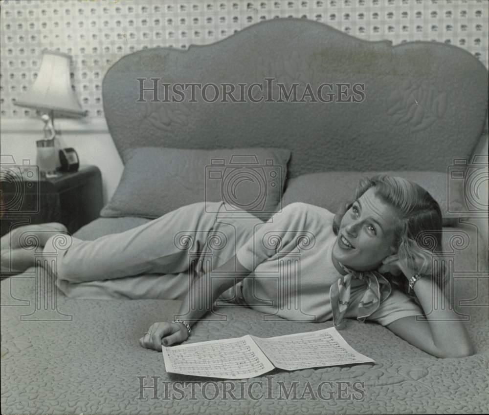 1955 Press Photo Marjie Millar stars in ABC \