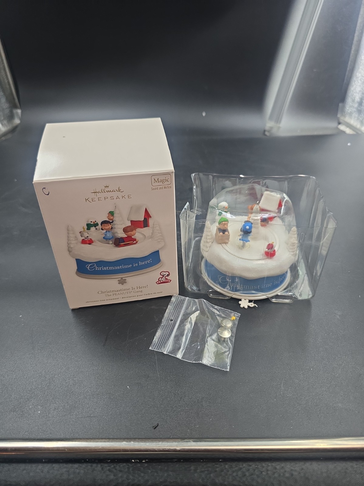 HALLMARK KEEPSAKE CHRISTMAS TIME IS HERE THE PEANUTS GANG ORNAMENT 2011 New