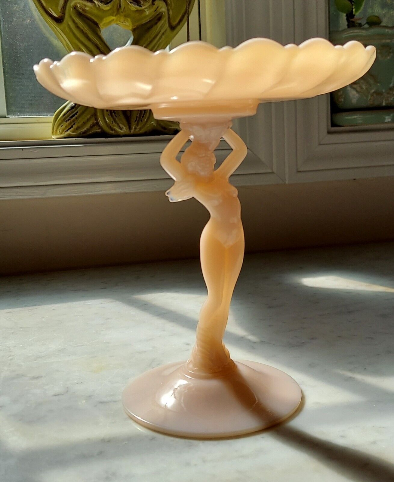 Cambridge Crown Tuscan Nude W/clamshell Compote In Opalescent Pink Milk Glass