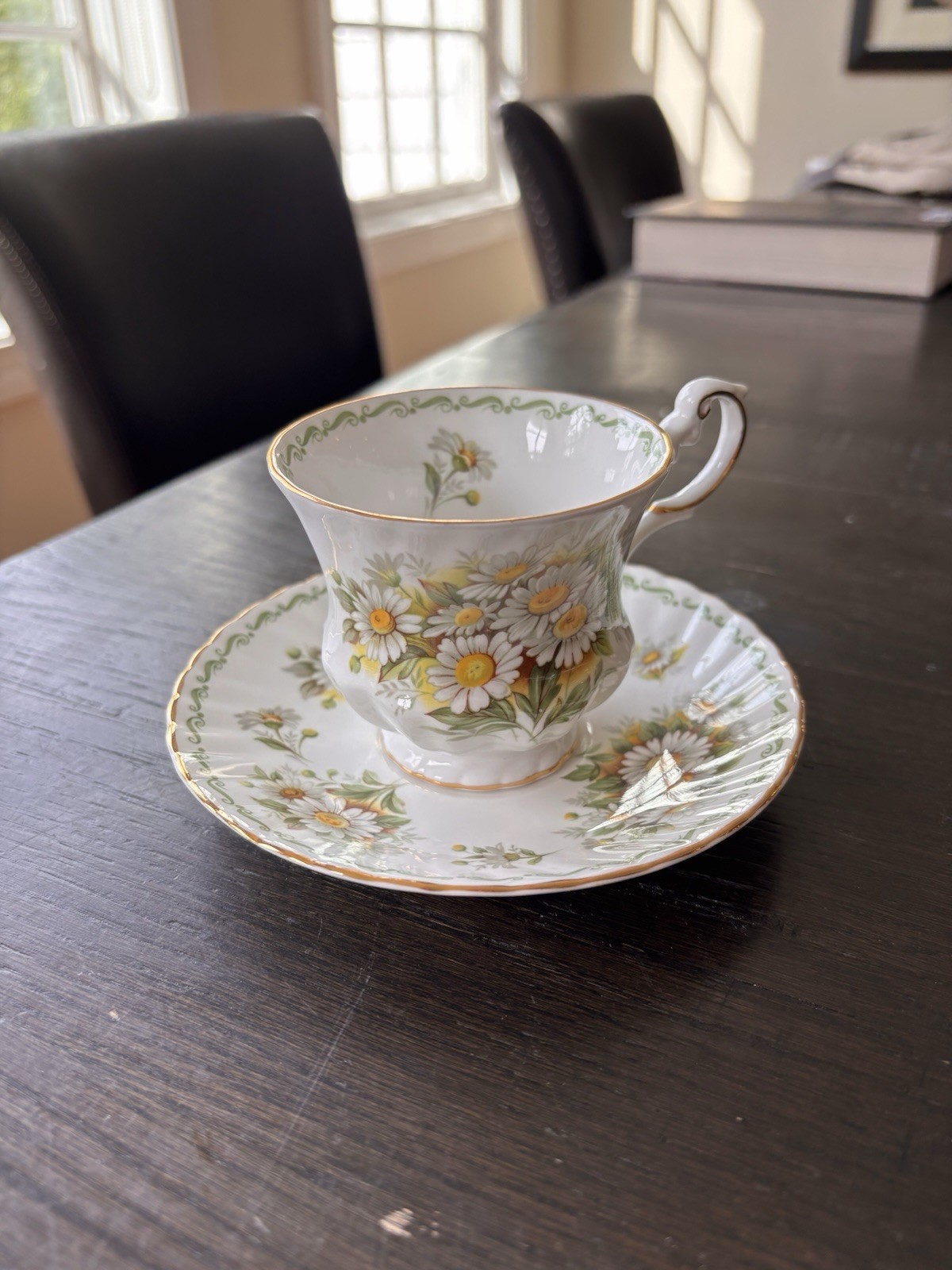 Queen’s Special Flowers Daisy Teacup And Saucer