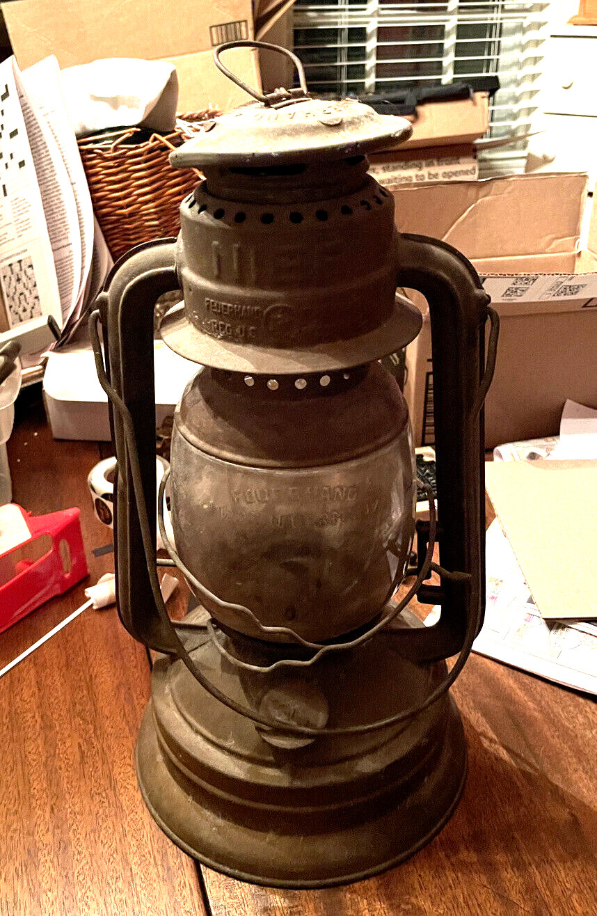 Antique NIER FEUERHAND #280 OIL LANTERN GERMANY ALL ORIGINAL Embossed Globe