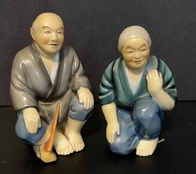 Vintage Kutani Japan Porcelain Peasant Old Couple Salt & Pepper Shakers -  Goto