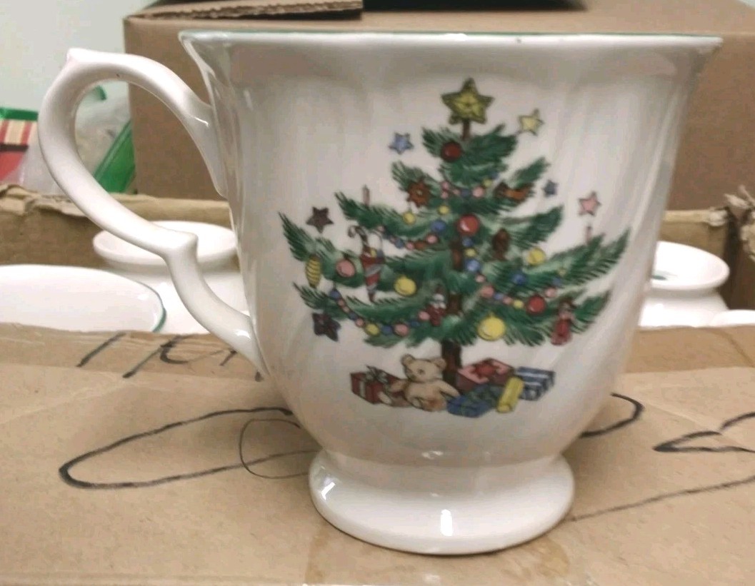 10 Nikko Japan Happy Holidays footed swirl Coffee / Tea Cups Christmas Tree