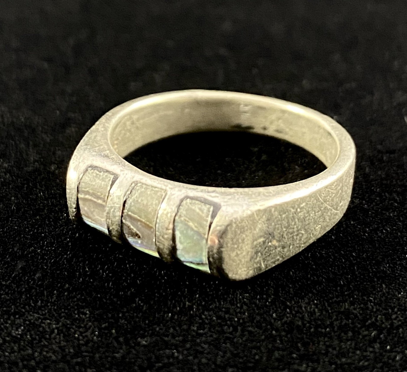 Vintage Native American Sterling Silver Abalone Shell Inlay Stone Ring D147