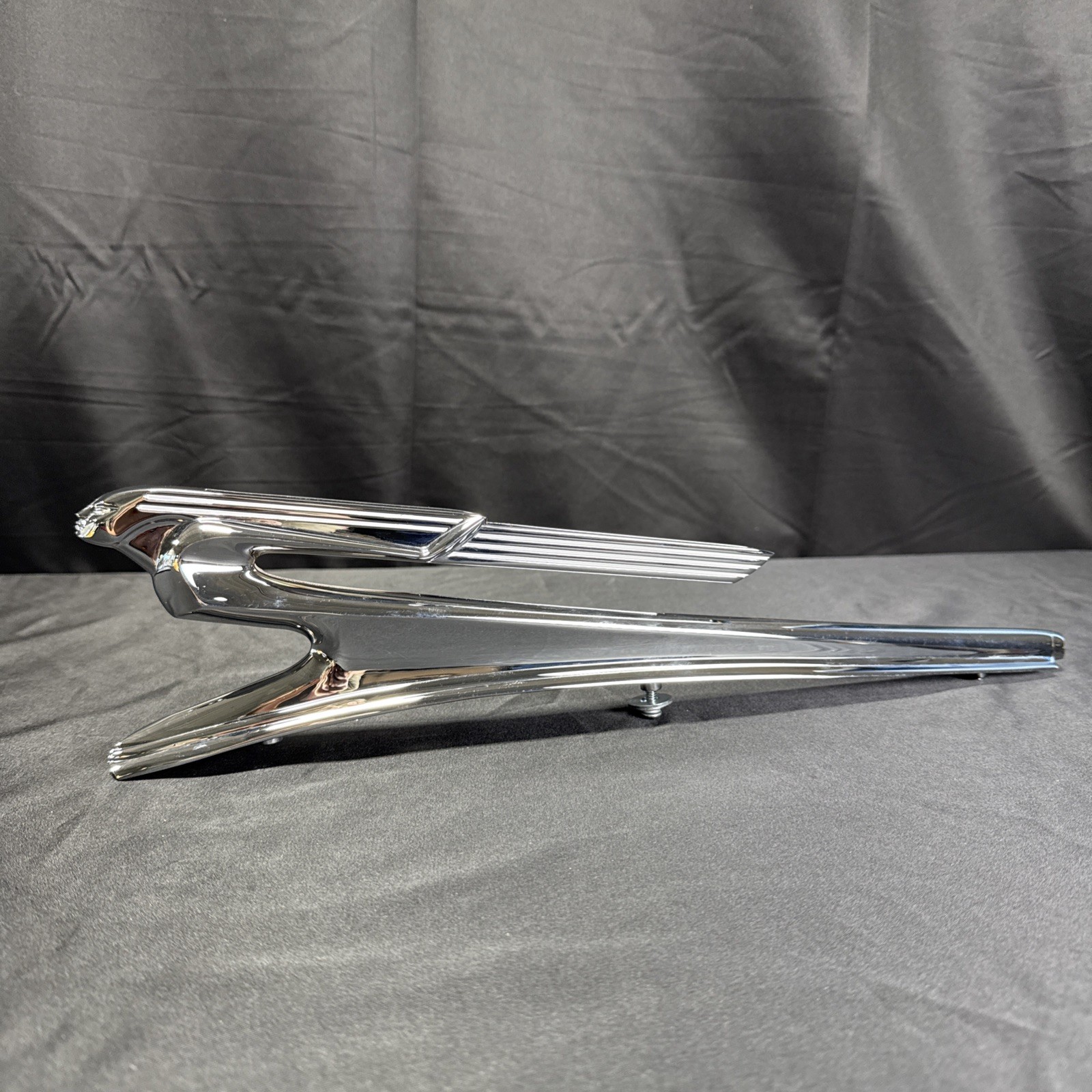 1940’s CHEVROLET CAR HOOD ORNAMENT ORIGINAL (Read Description)
