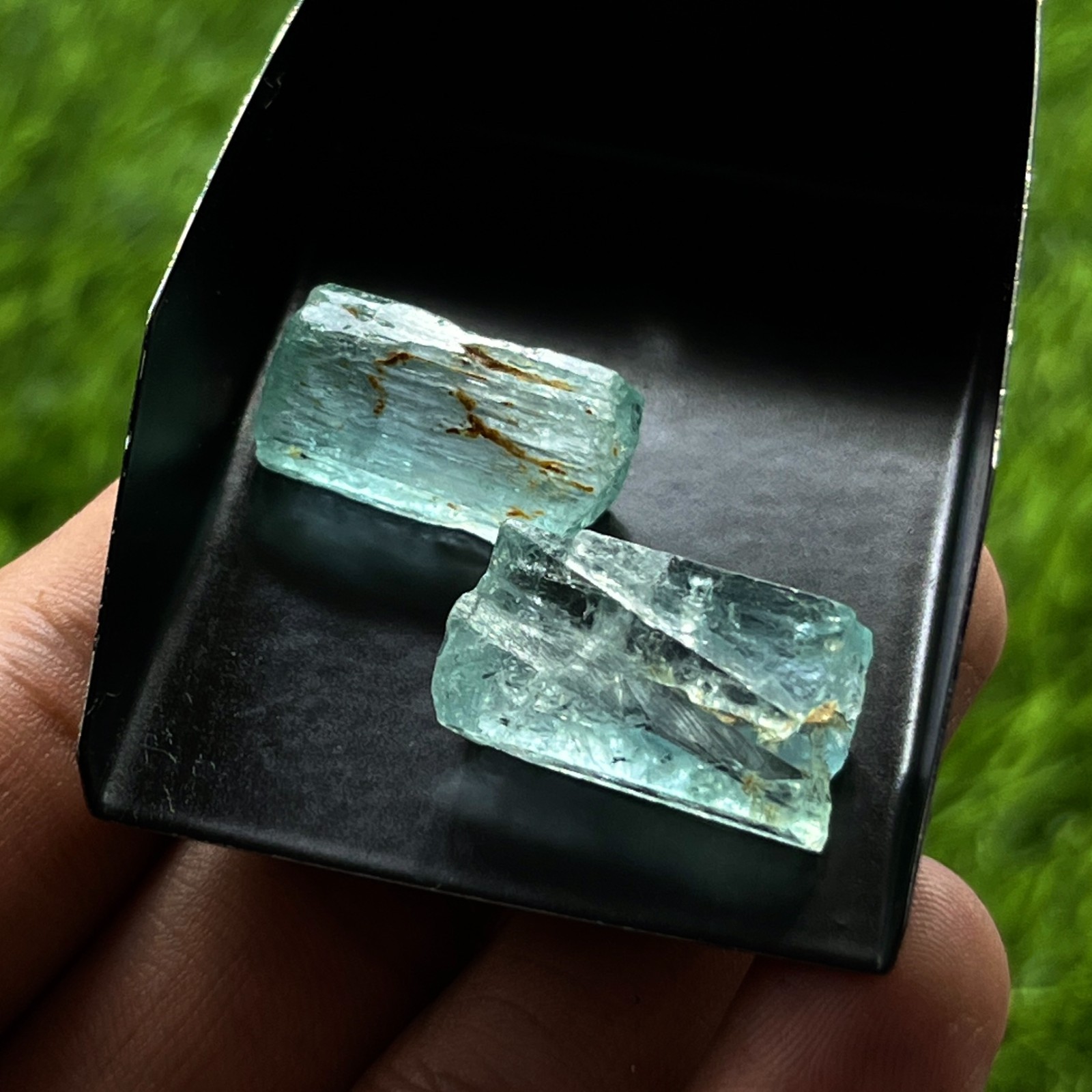 Natural Nigerian Green Beryl Rough Lot, Green Aquamarine Crystals, 37 Carats