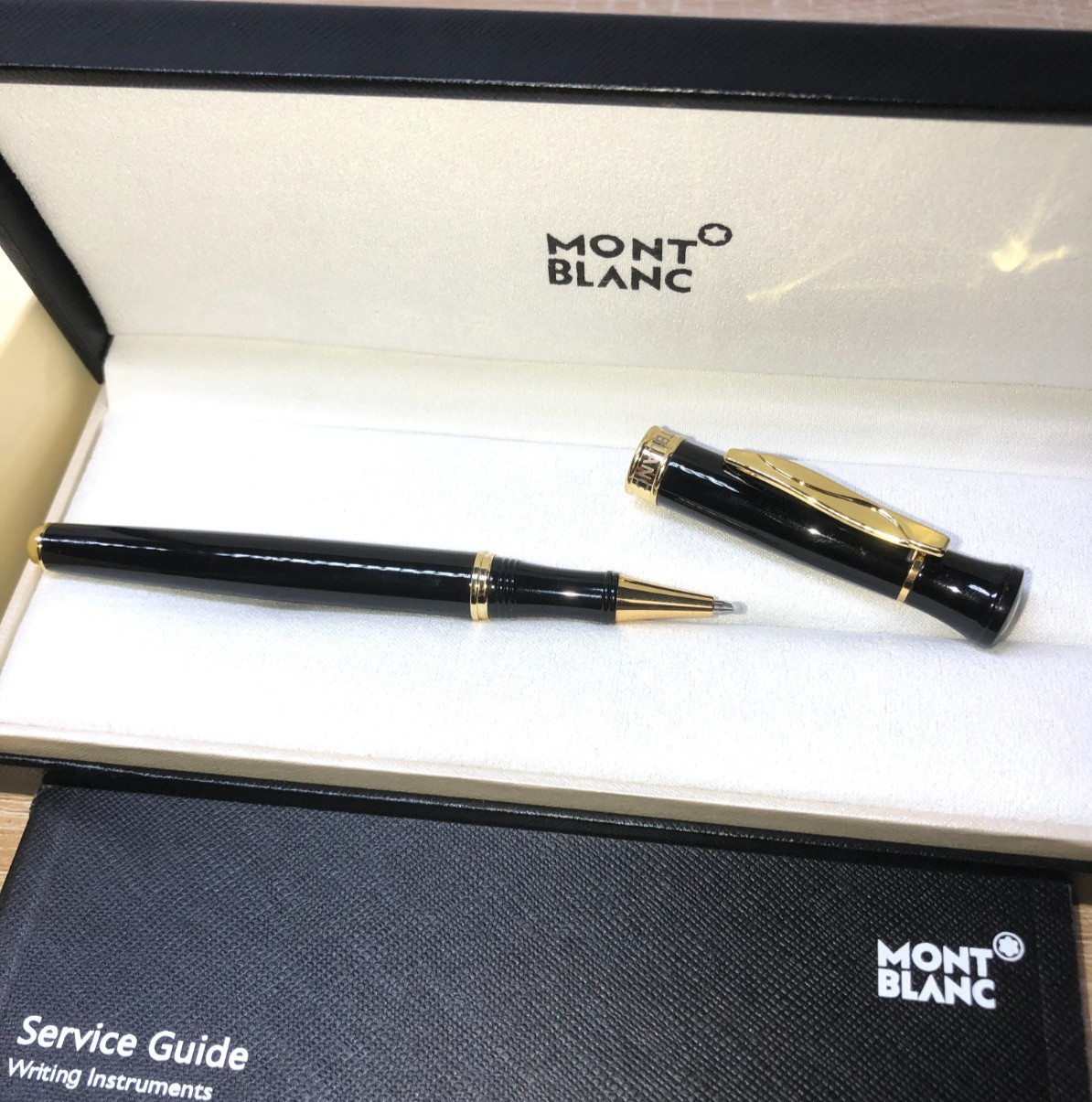 Montblanc Meisterstück Classic Black Gold Rollerball Pen with Box Writing Pen