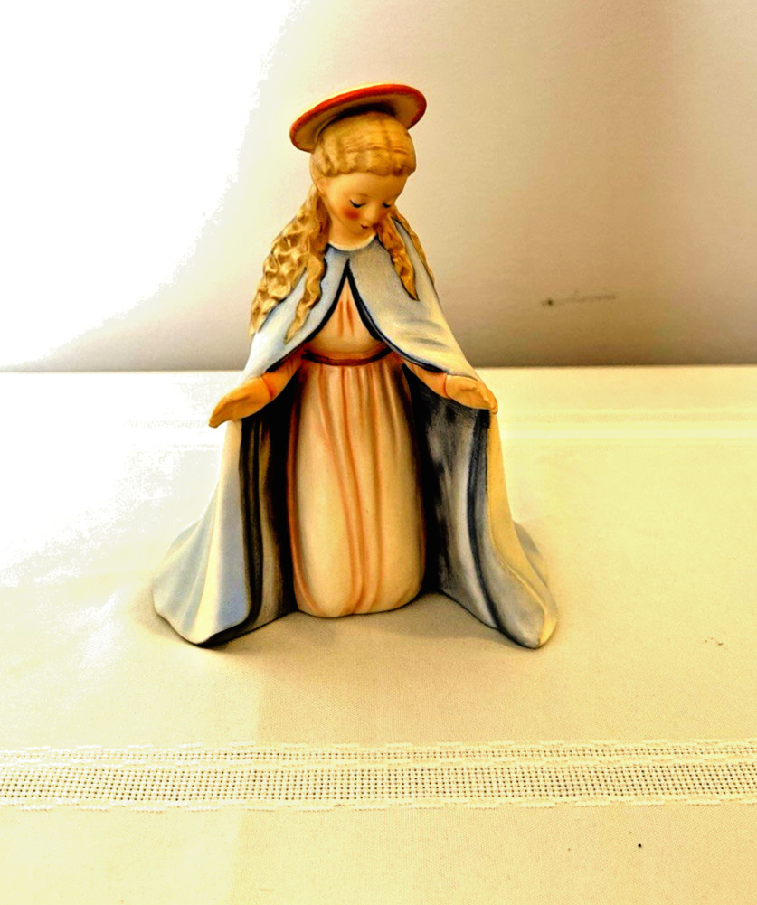 Gebel Hummel Figurine Virgin Mary Madonna Made in W. Germany EUC