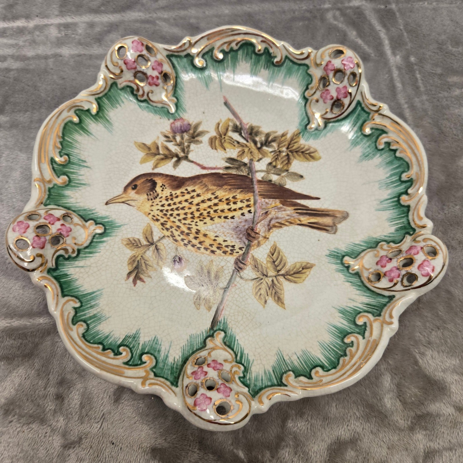 OD 1895 Decorative Bird Plate Reticulated Scalloped Gold Trim 9.5 Inch 60173