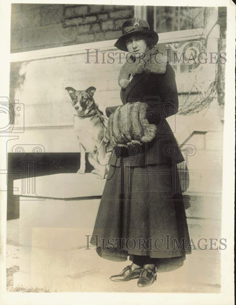 1919 Press Photo Lady Blanche Cavendish to marry the Prince of Wales - kfx57926 1919 Press Photo Lady Blanche Cavendish to marry the Prince of Wales - kfx57926