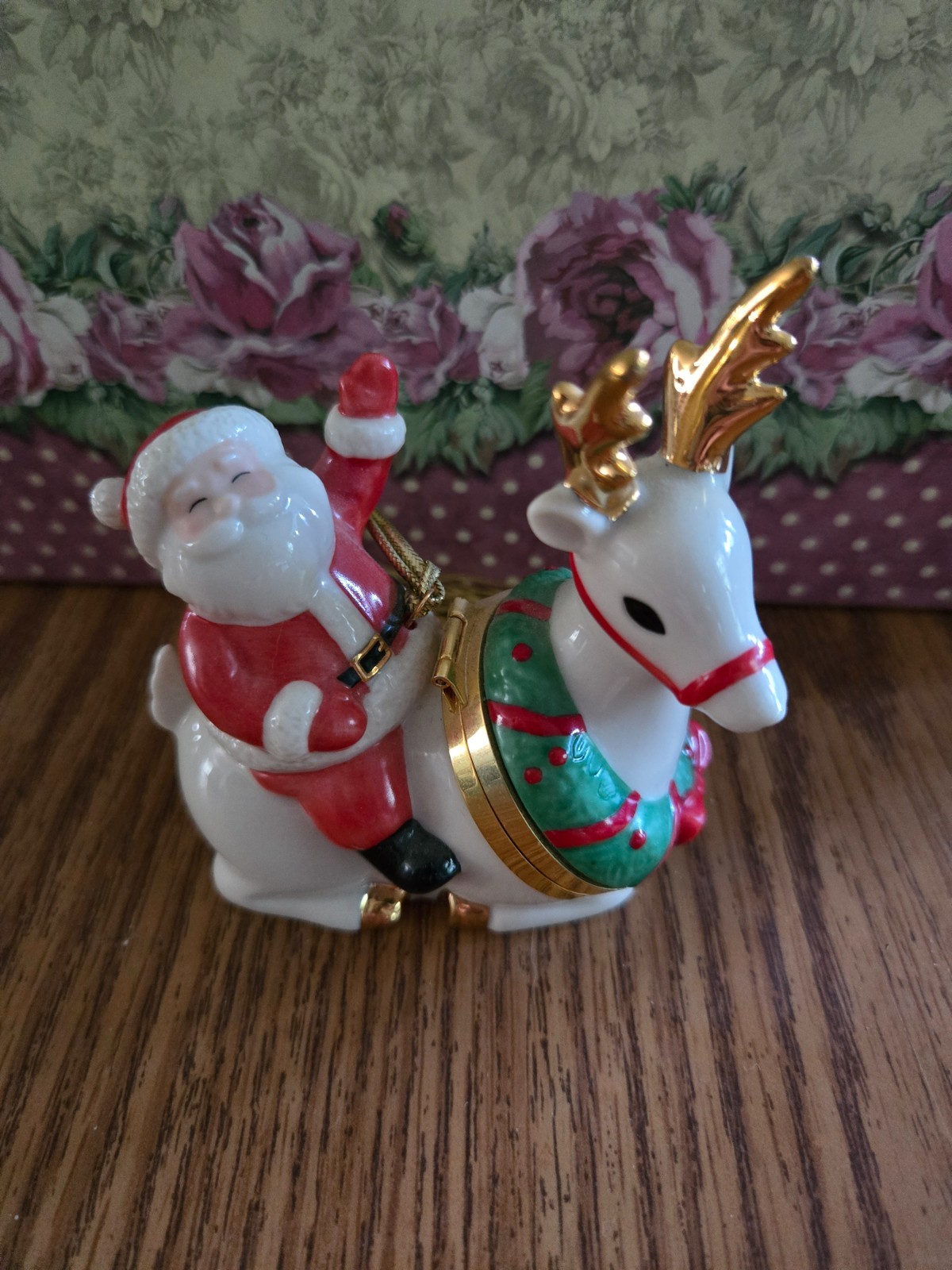 Lenox Santa riding a reindeer Christmas ceramic porcelain trinket hinged box