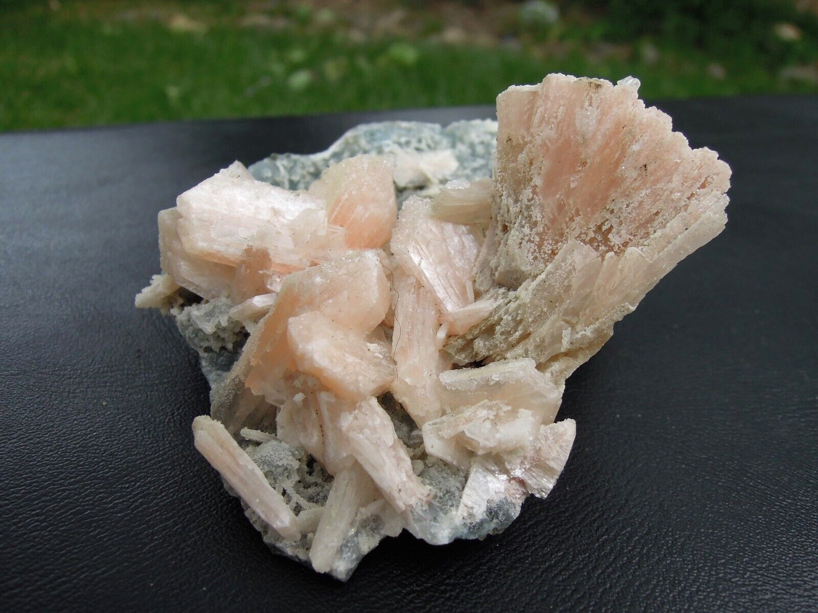 200g Superb Natural Stilbite and Calcite Mineral Specimen - India
