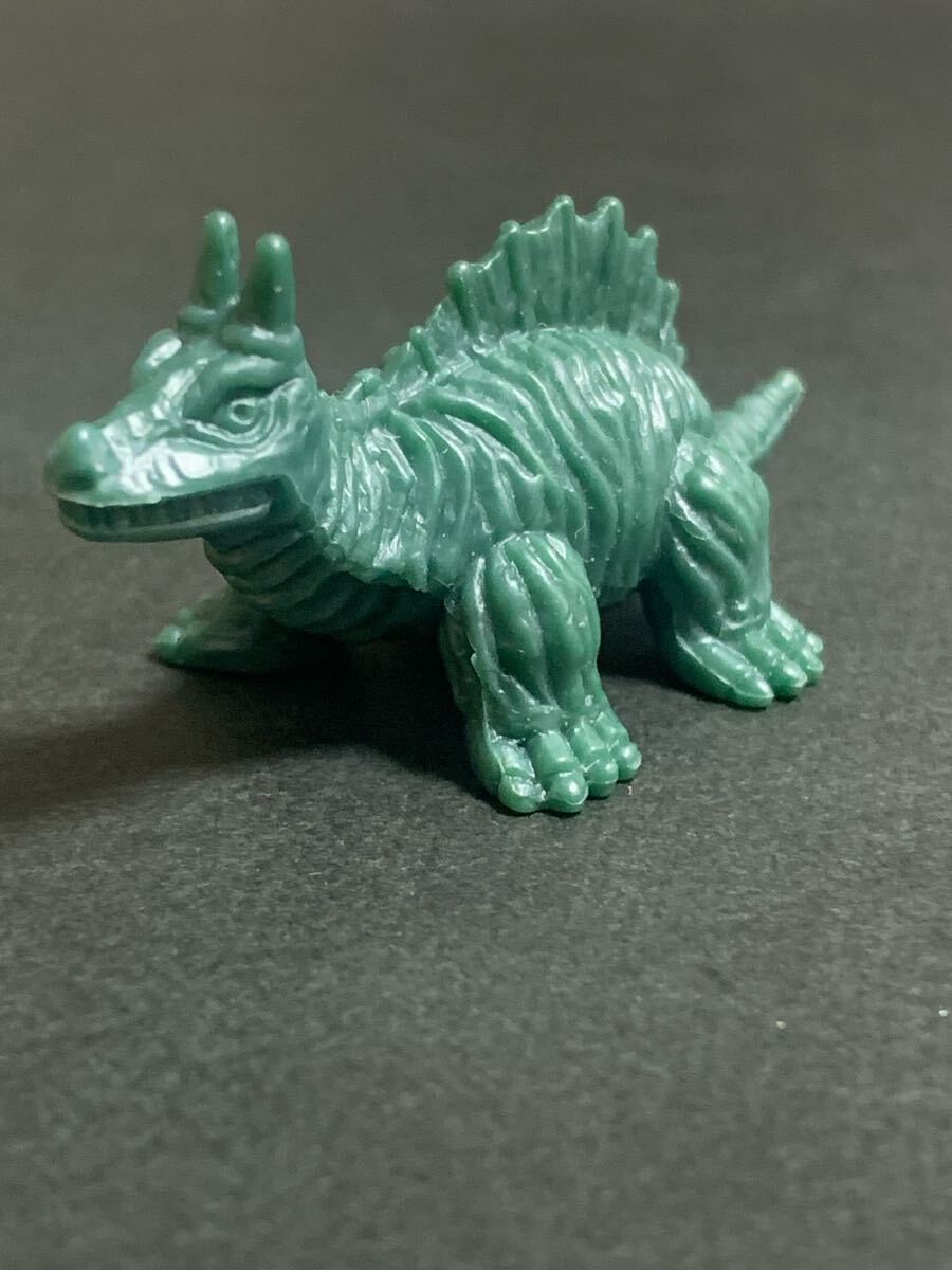 Antiq Q Nostalgic Beasts Assemble Part 2 King Zaurus III Green