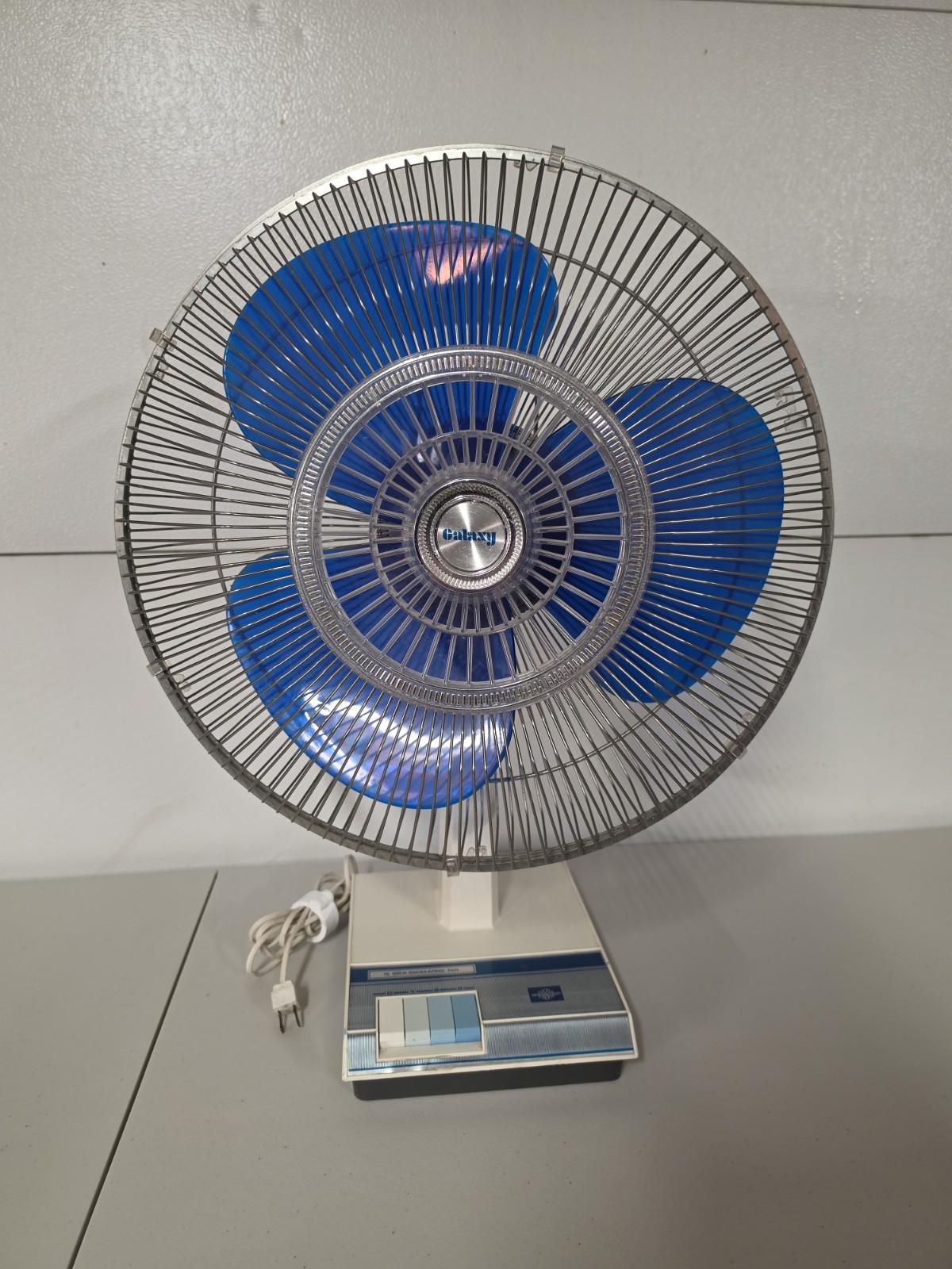 Vintage Galaxy 16 Inch Oscillating Fan 3 Speed, Retro Blue - Tested And Working